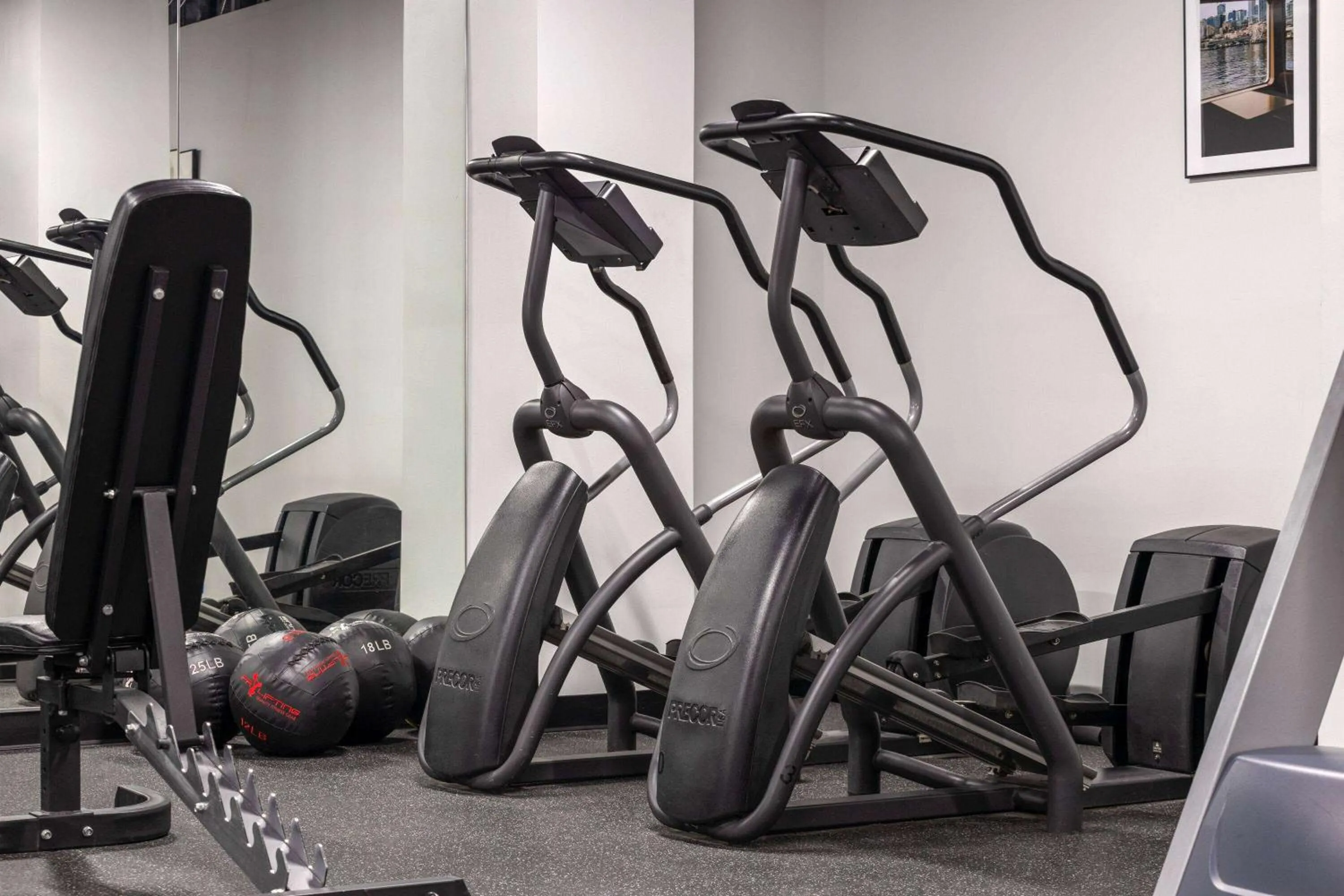 Fitness centre/facilities in Reside Seattle Downtown, a Wyndham Residence