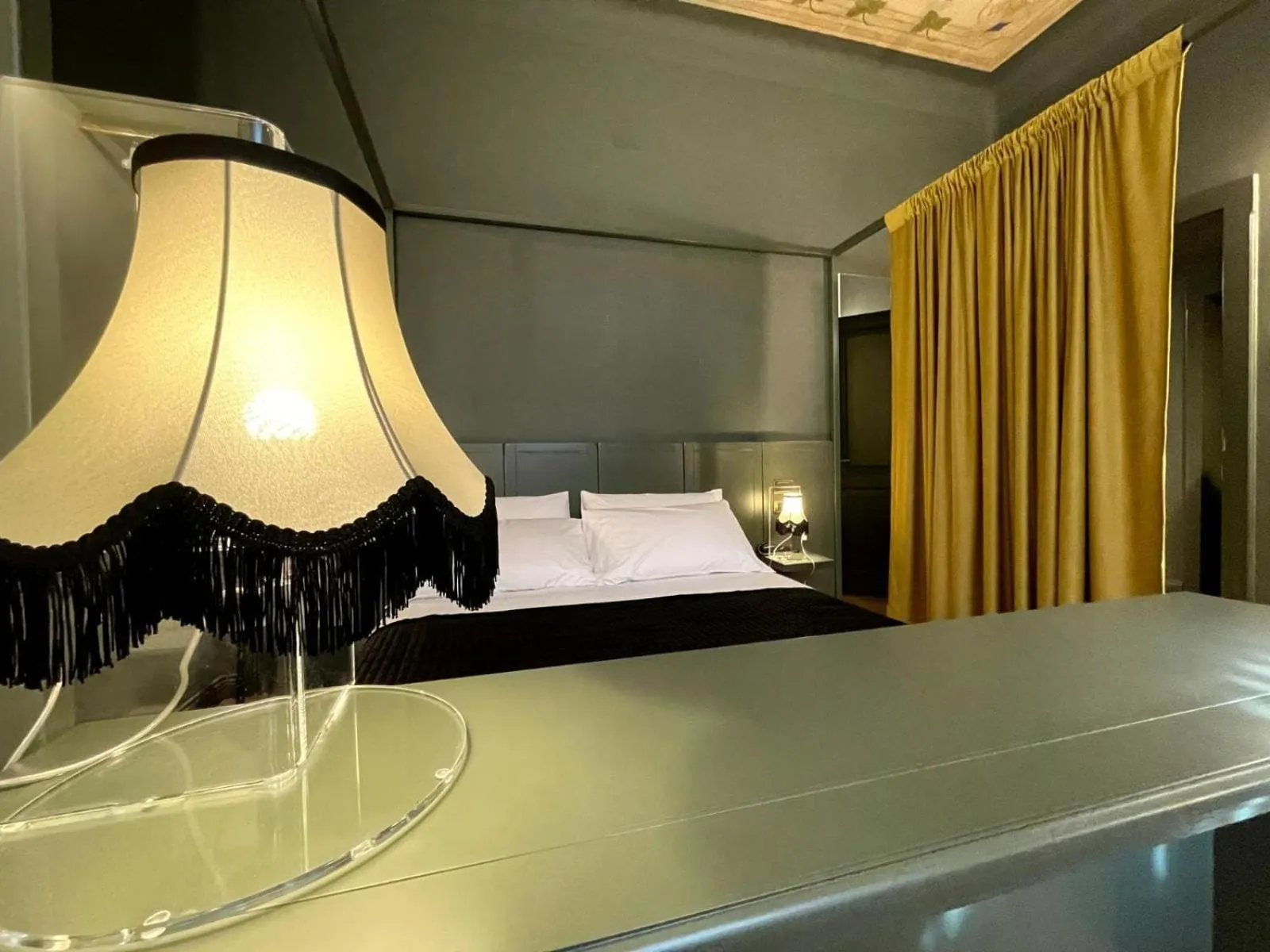 Bed in Villa Raffaello Park Hotel