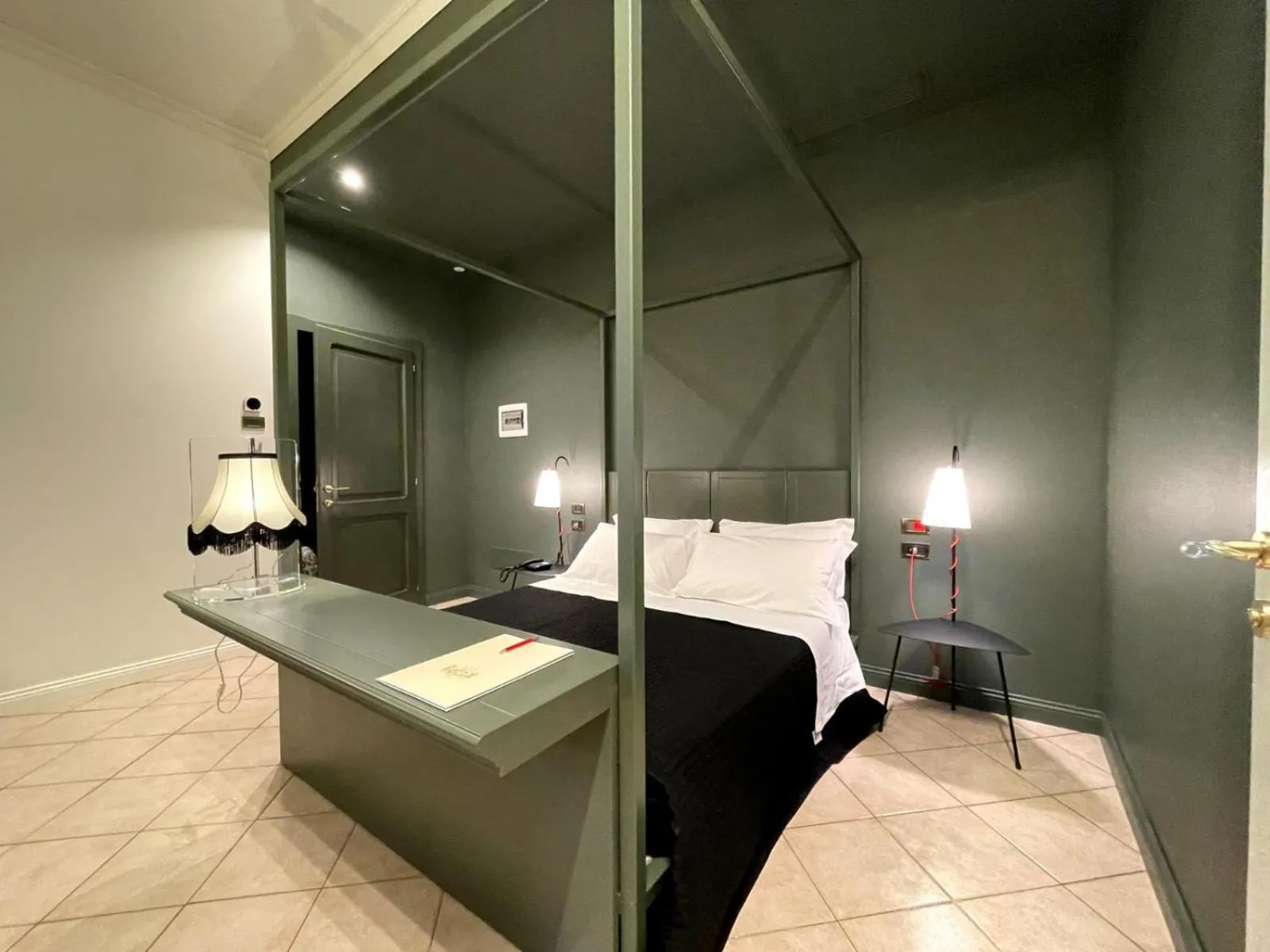 Bed in Villa Raffaello Park Hotel