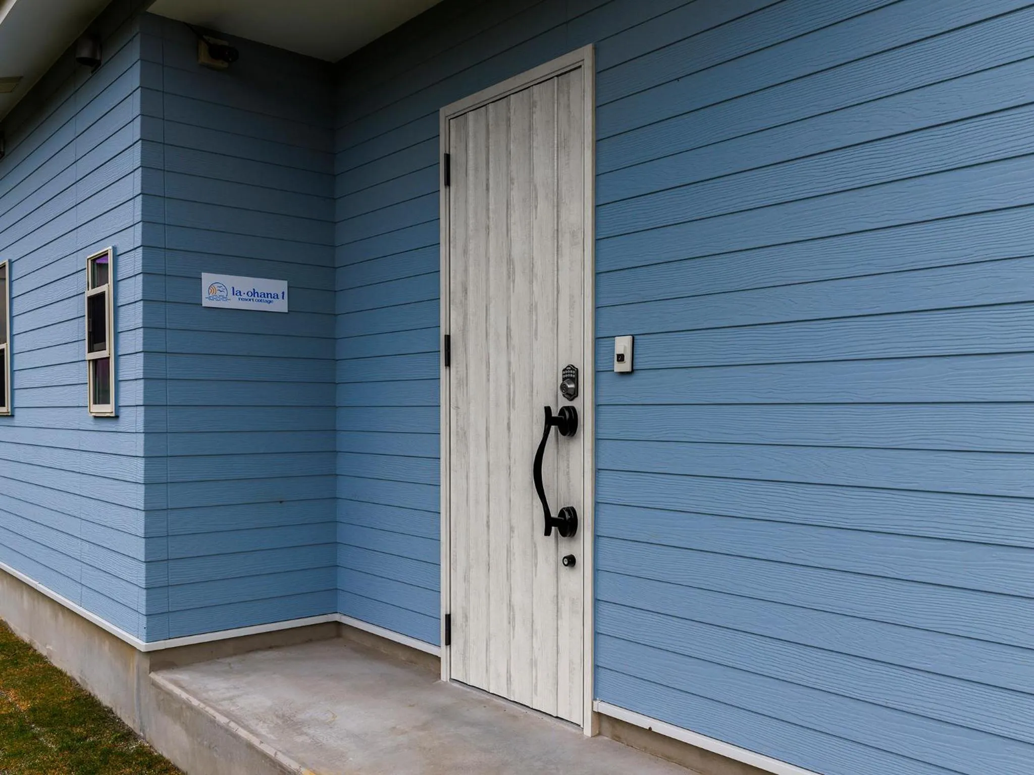 Facade/entrance in la ohana～瀬底島～（2022年OPEN）