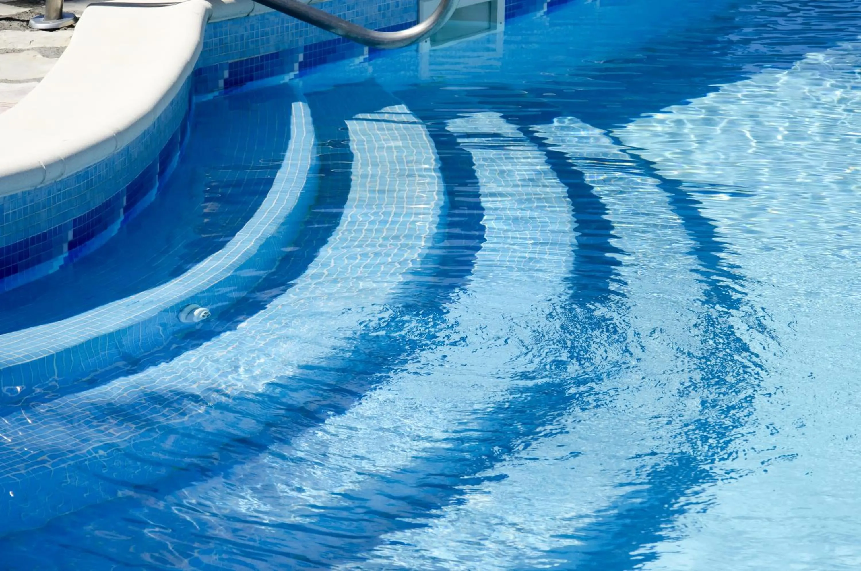 Swimming pool in Oasi Olimpia Relais