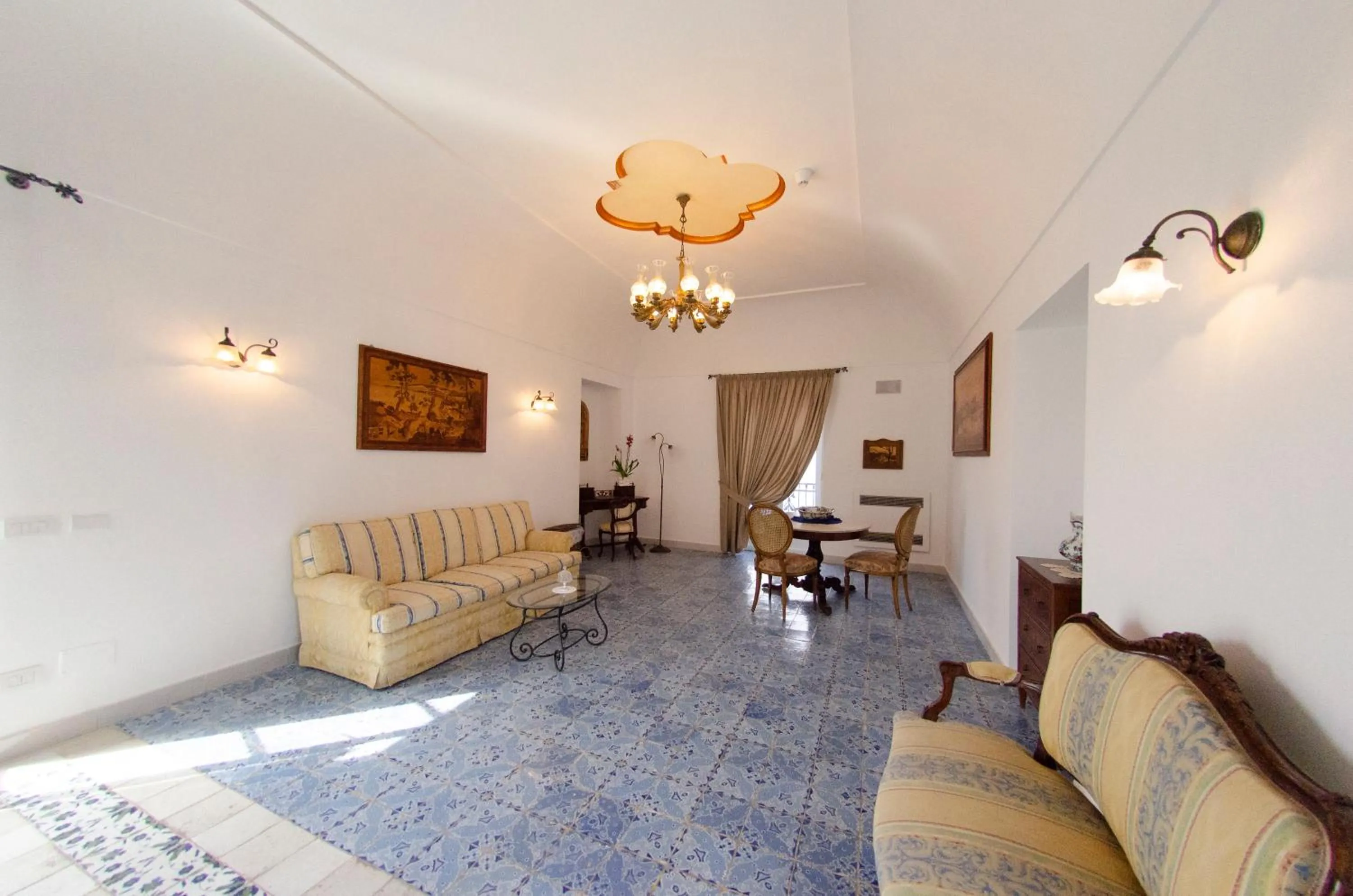 Dining area in Oasi Olimpia Relais