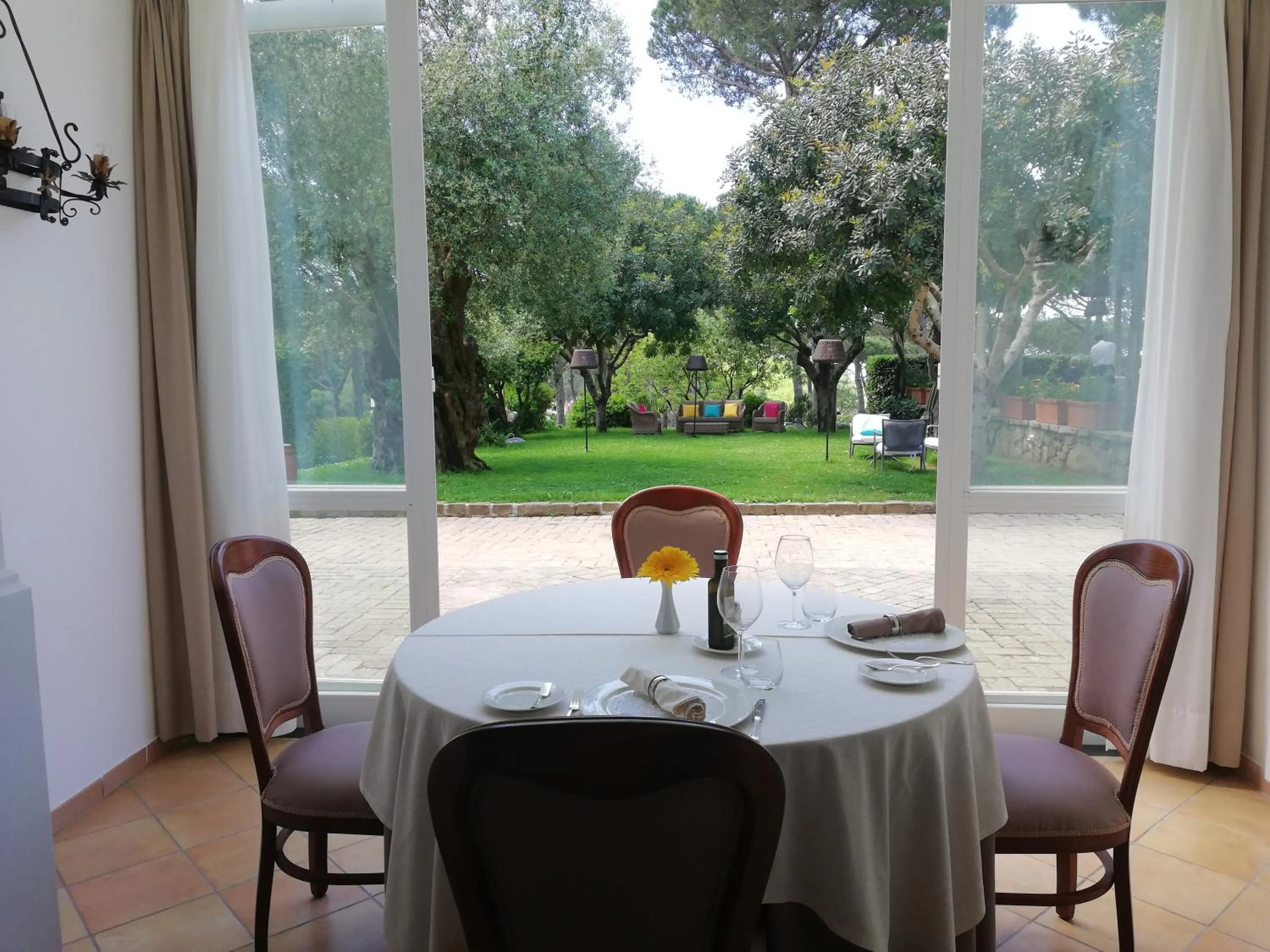 Restaurant/places to eat in Oasi Olimpia Relais