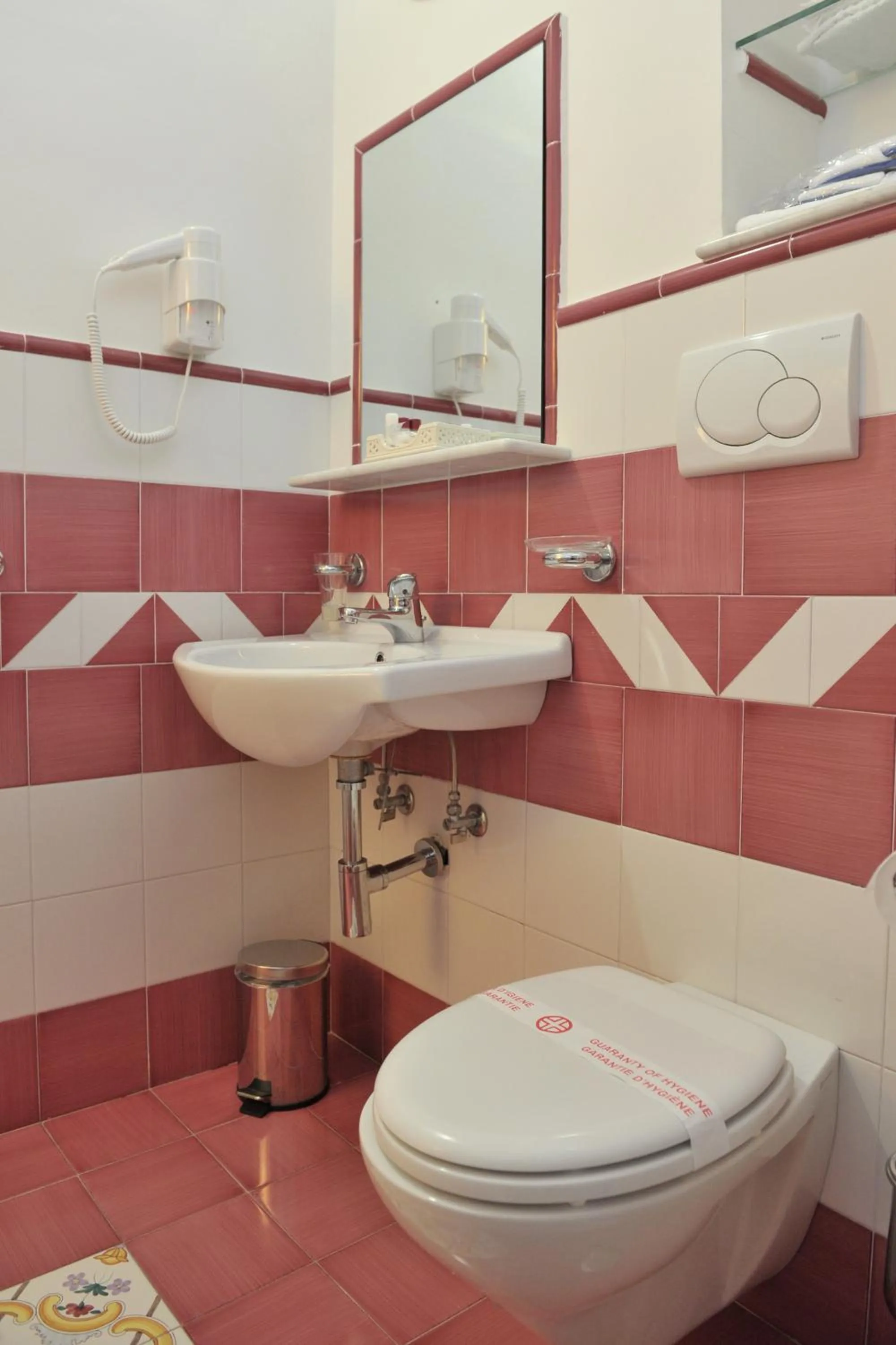 Toilet in Hotel Santa Lucia