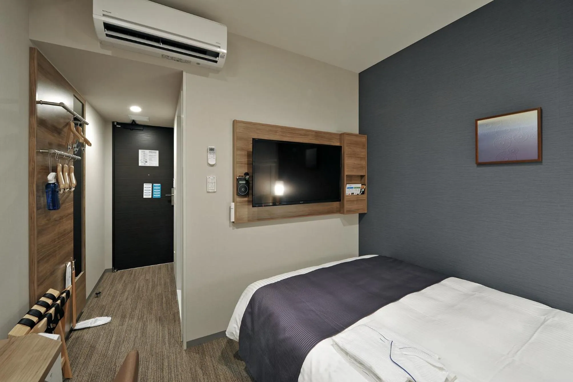 Photo of the whole room in KEIKYU EX INN Higashi-Ginza