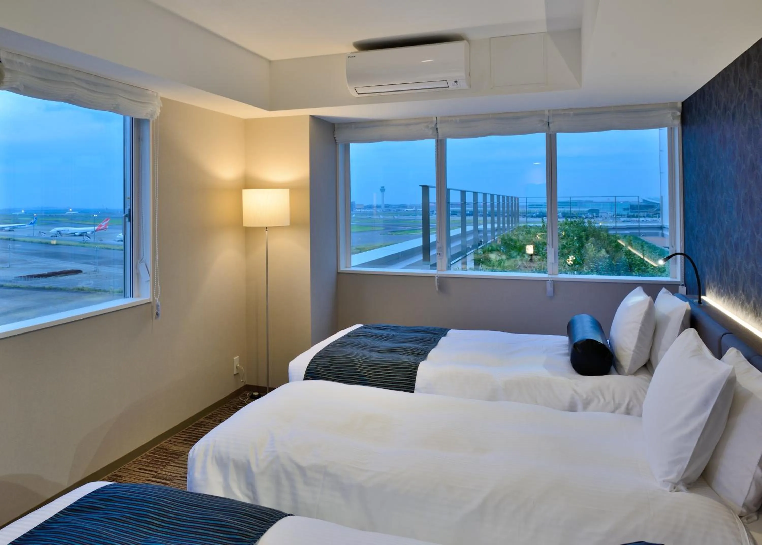 Bed in KEIKYU EX INN HANEDA 3 minutes walk from A2 Exit of Tenkubashi Station