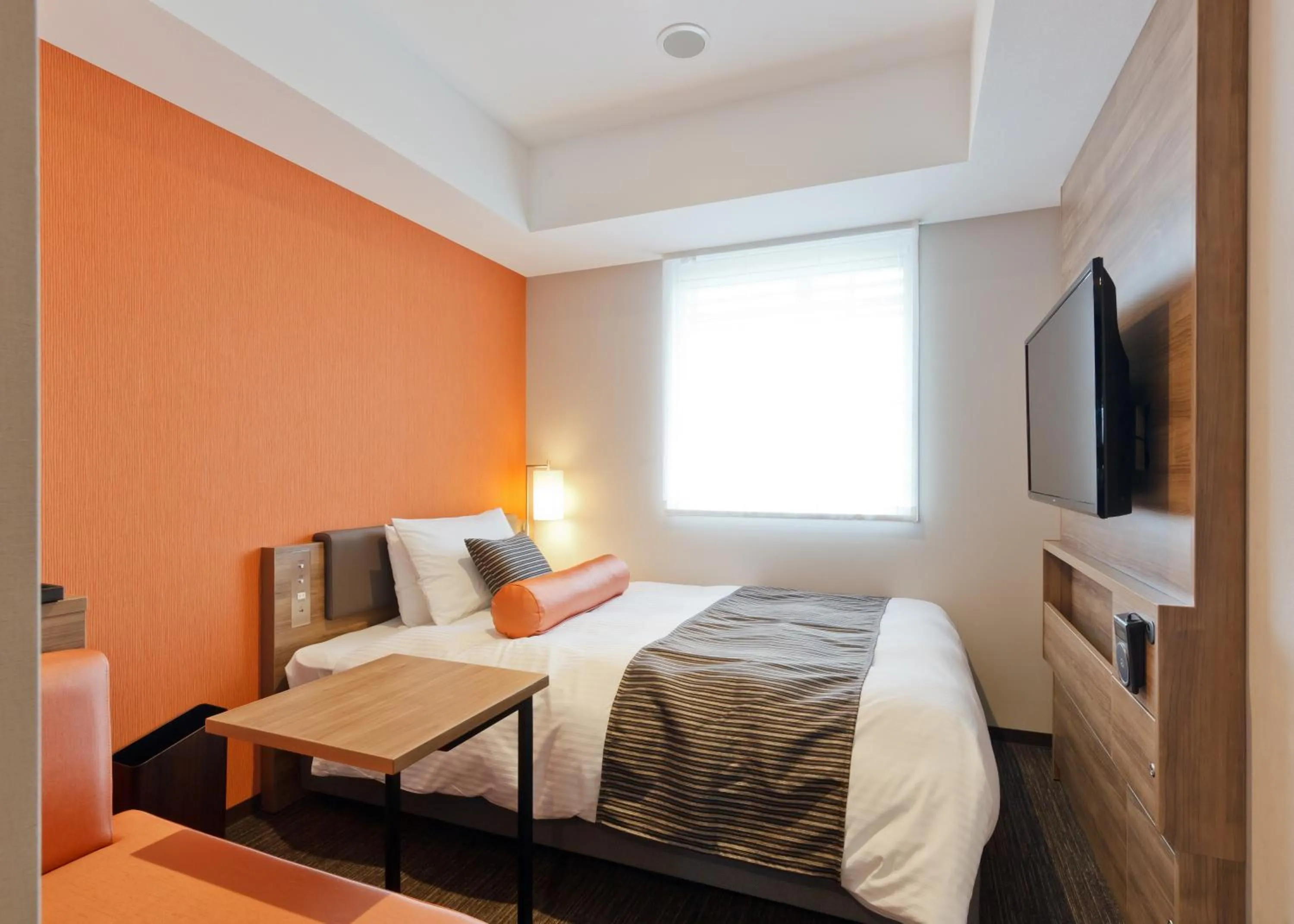 Bed in KEIKYU EX INN HANEDA 3 minutes walk from A2 Exit of Tenkubashi Station