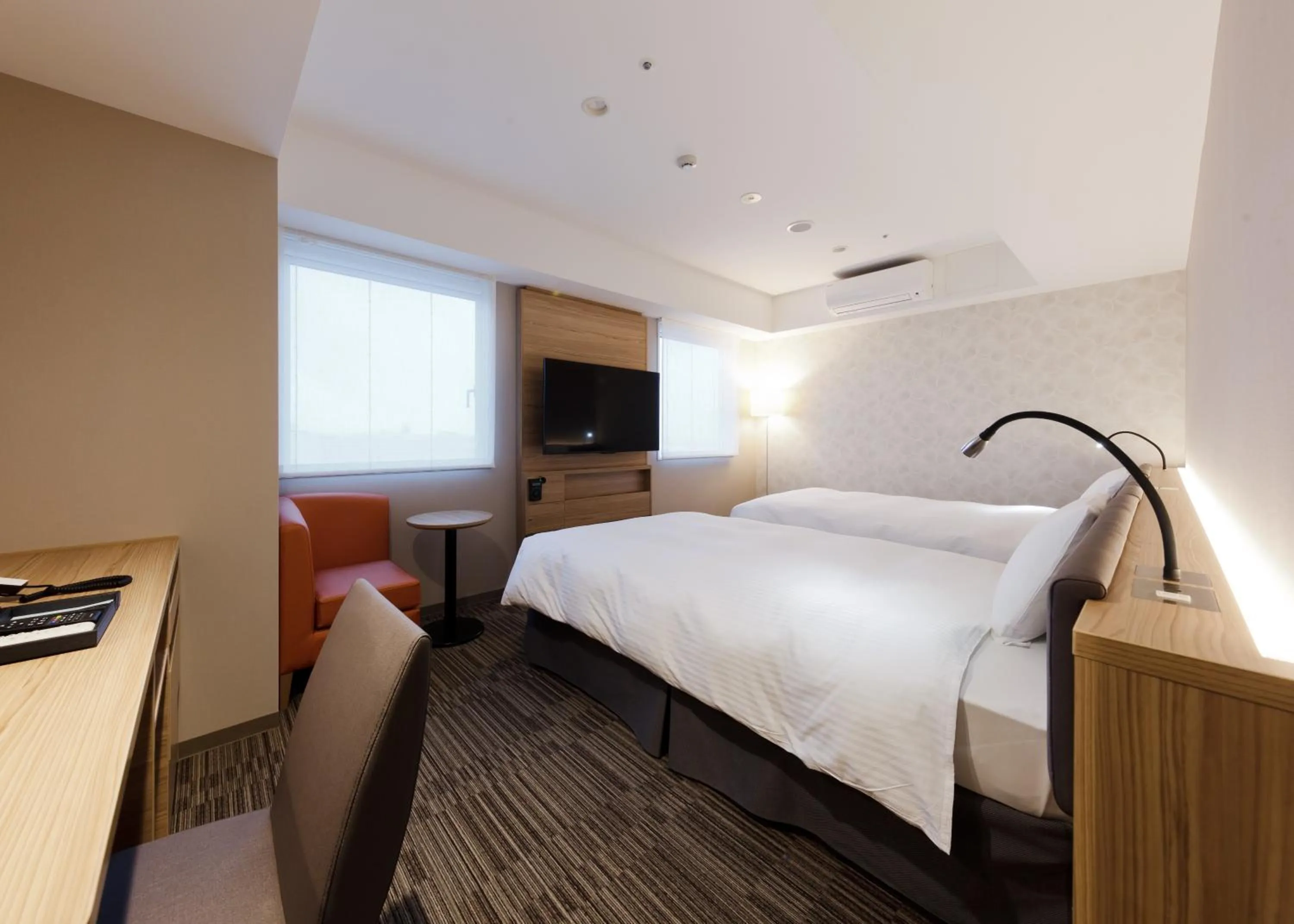 Bed in KEIKYU EX INN HANEDA 3 minutes walk from A2 Exit of Tenkubashi Station