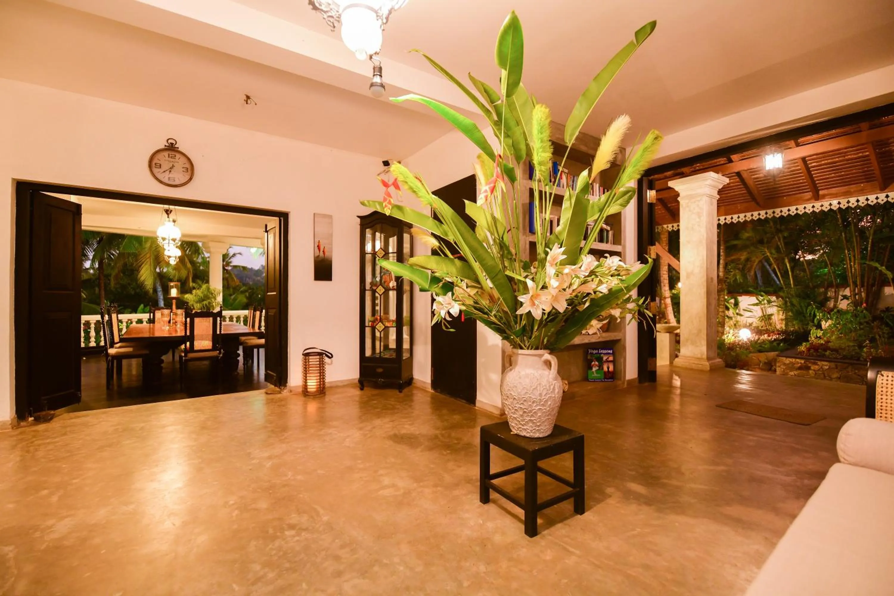 Library in TROPICAL HOUSE - Jungleside Villa