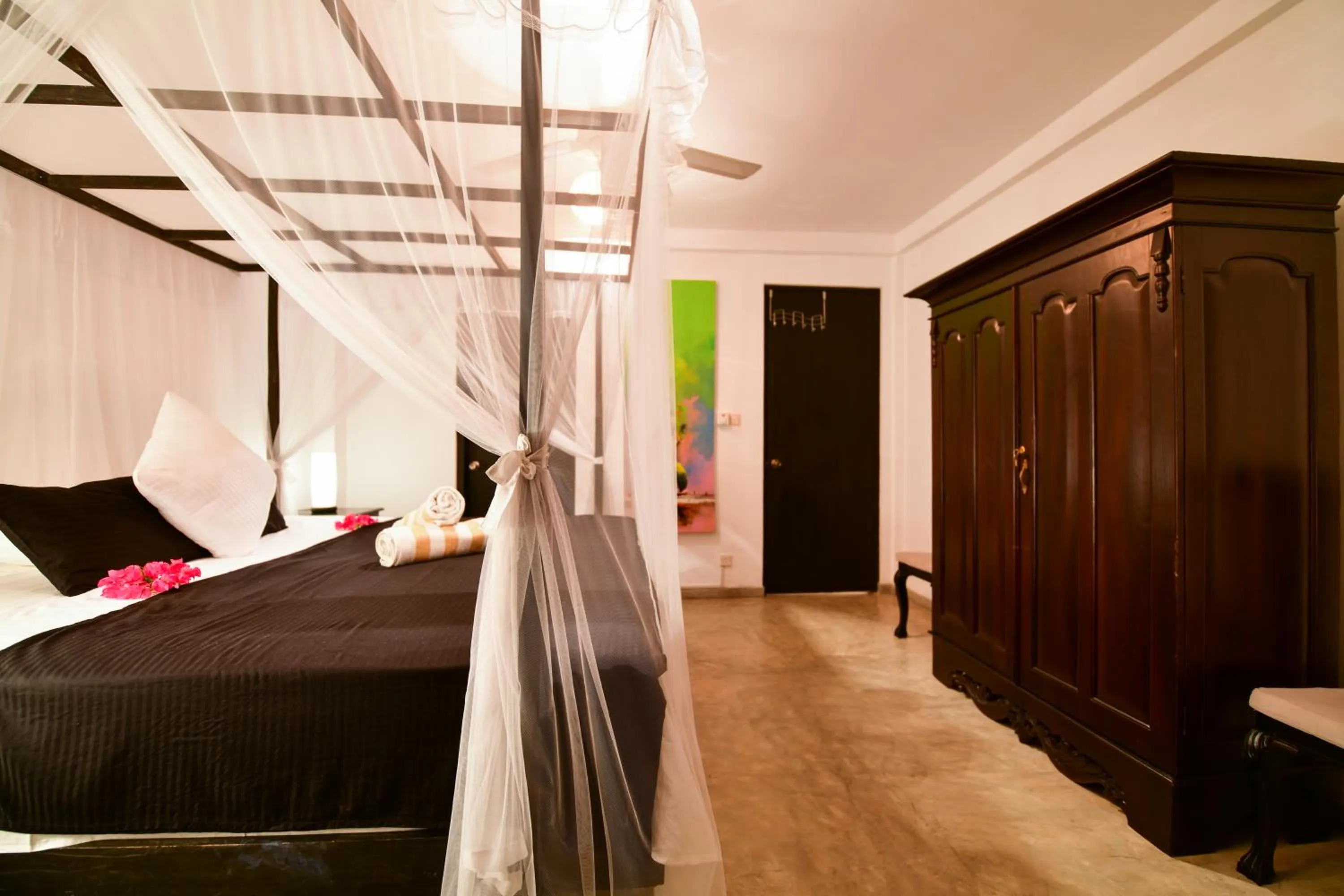 Bed in TROPICAL HOUSE - Jungleside Villa