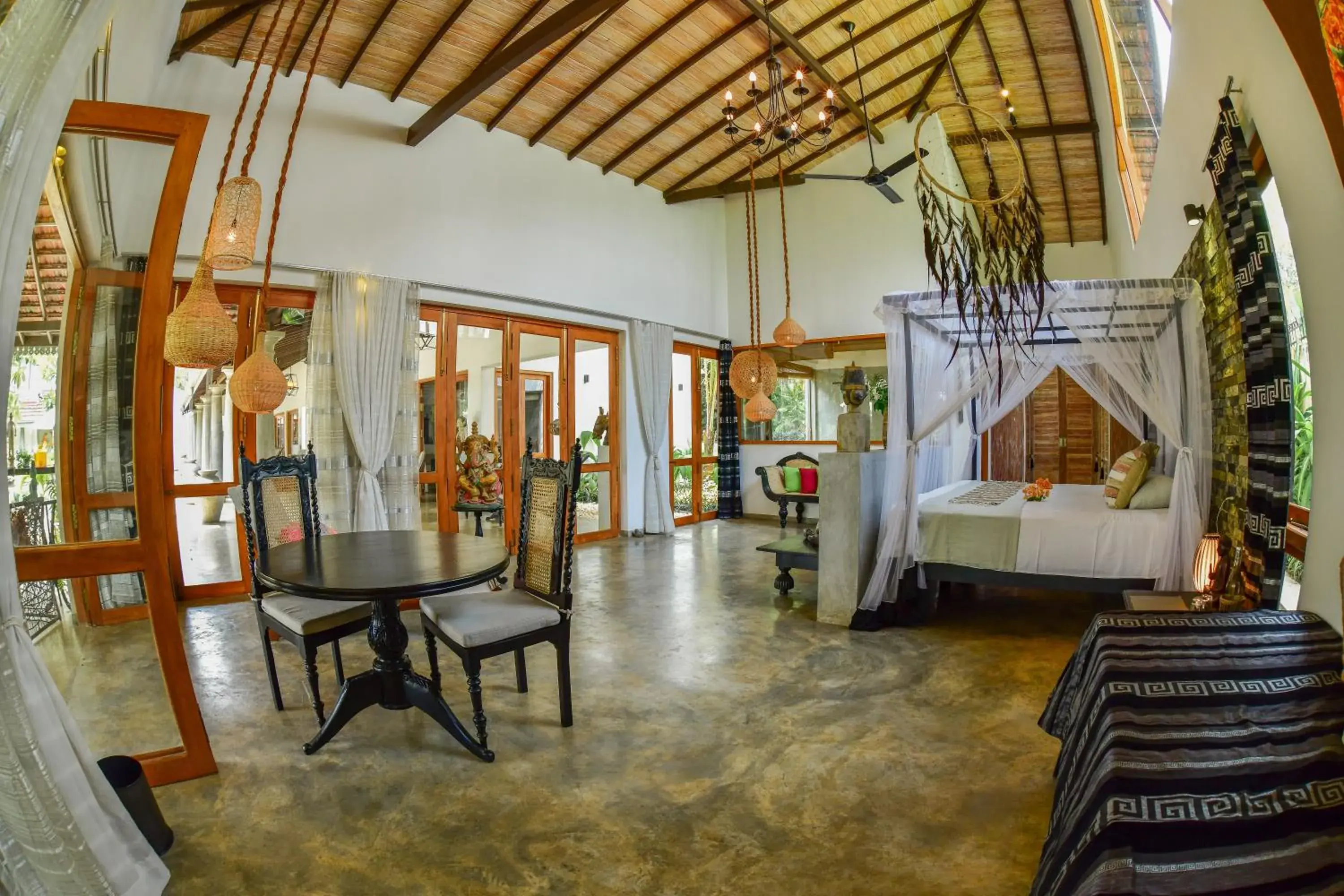 Superior King Suite - single occupancy in TROPICAL HOUSE - Jungleside Villa Superior King Suite - single occupancy in TROPICAL HOUSE - Jungleside Villa