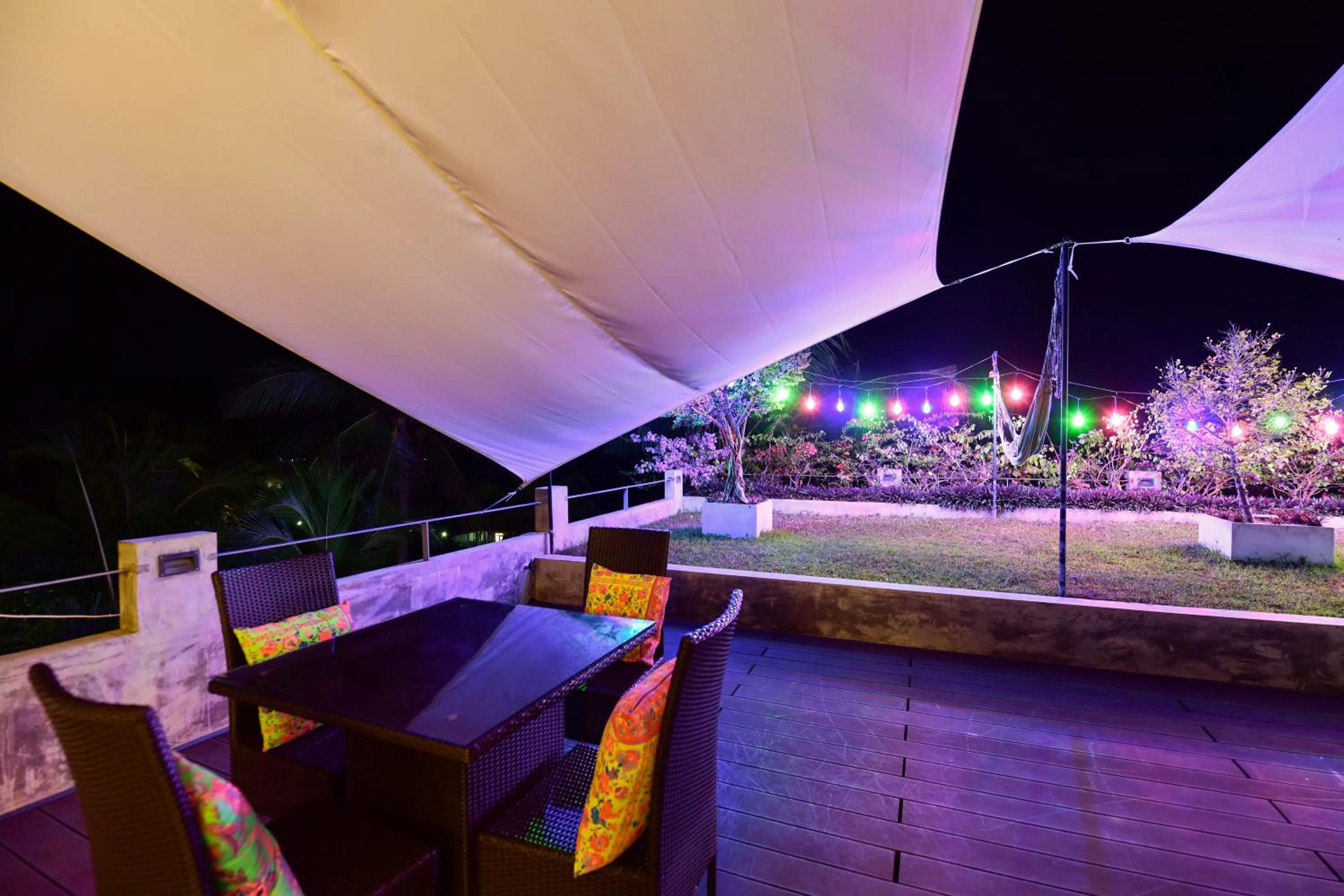 TROPICAL HOUSE - Jungleside Villa