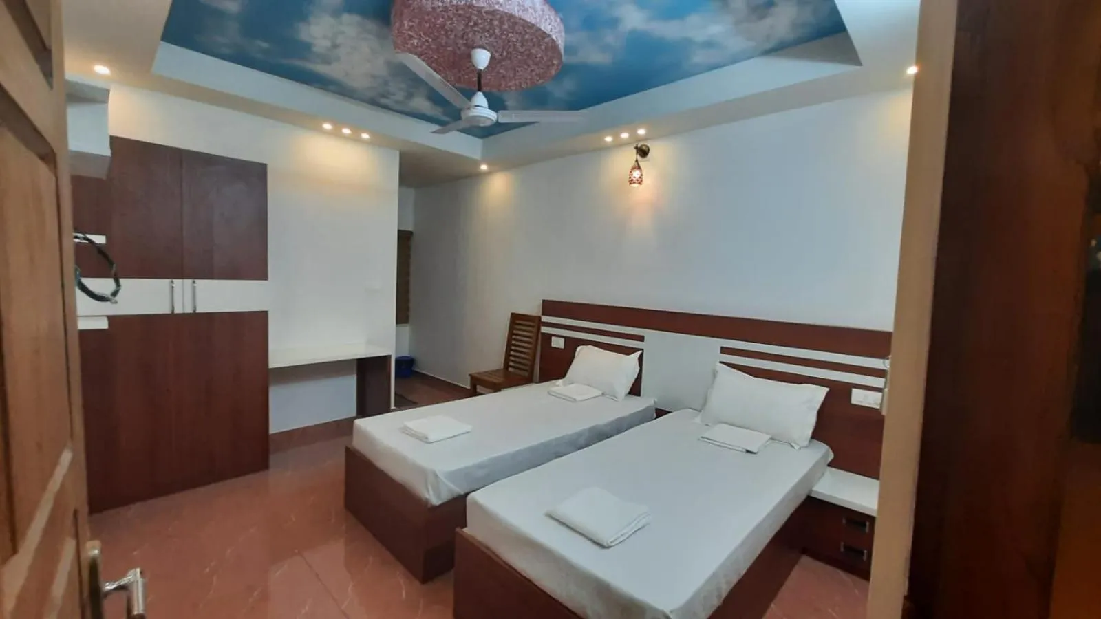 Photo of the whole room, Bed in MIST RESIDENCY