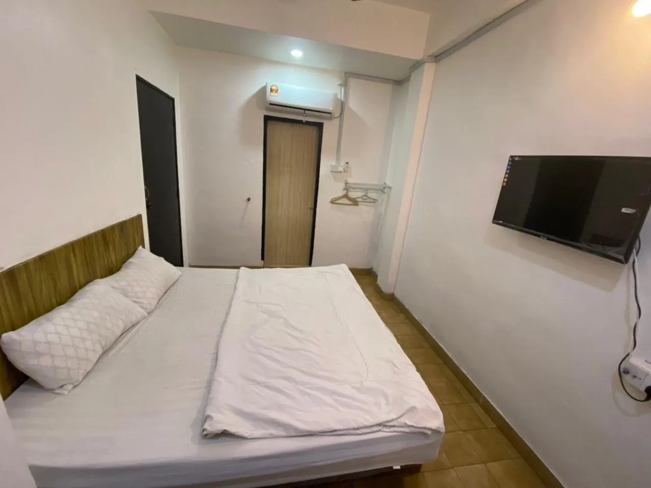 Toilet, Bed in Hotel station 24