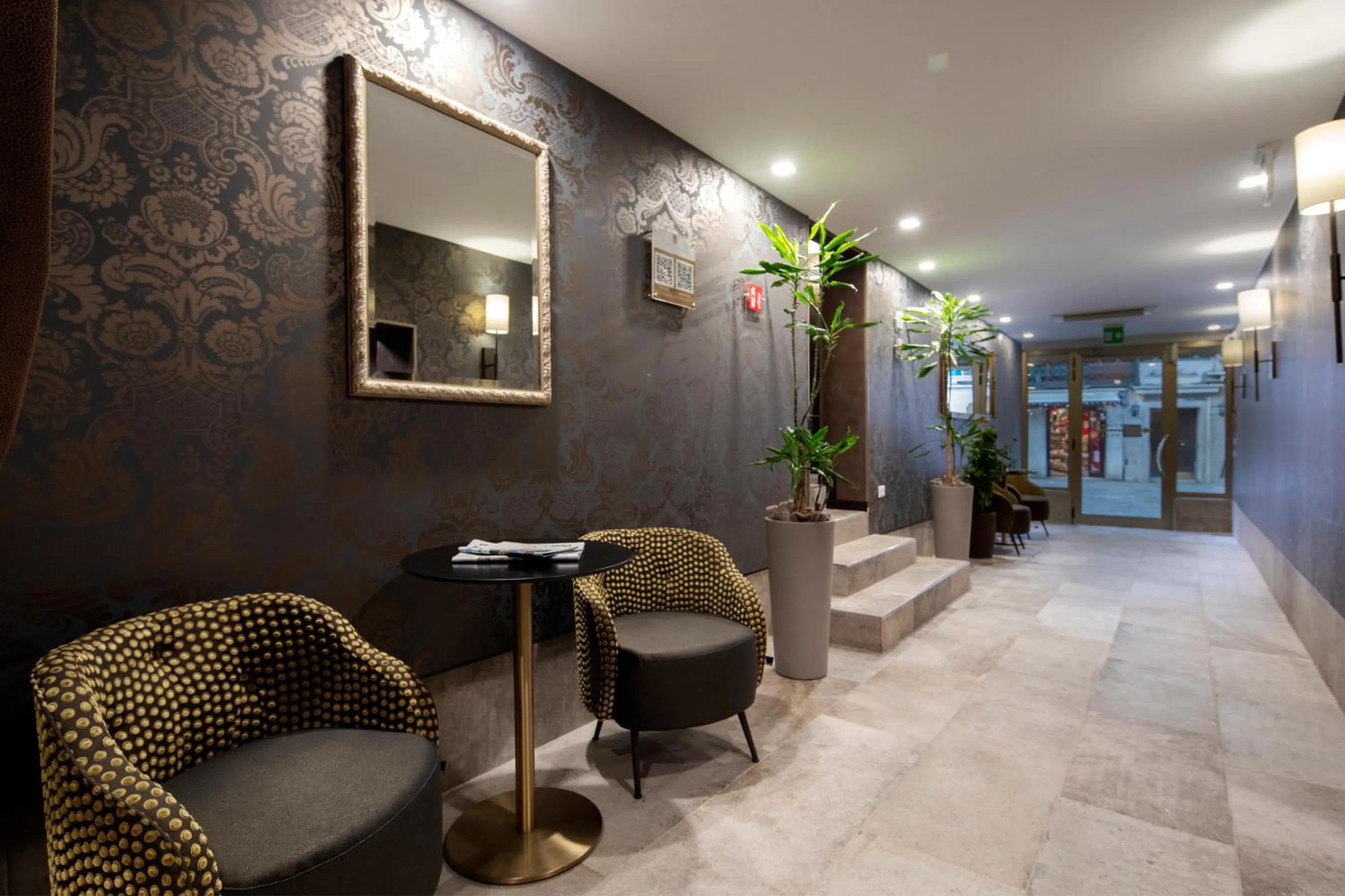 Lobby or reception in Alle Guglie Boutique Hotel