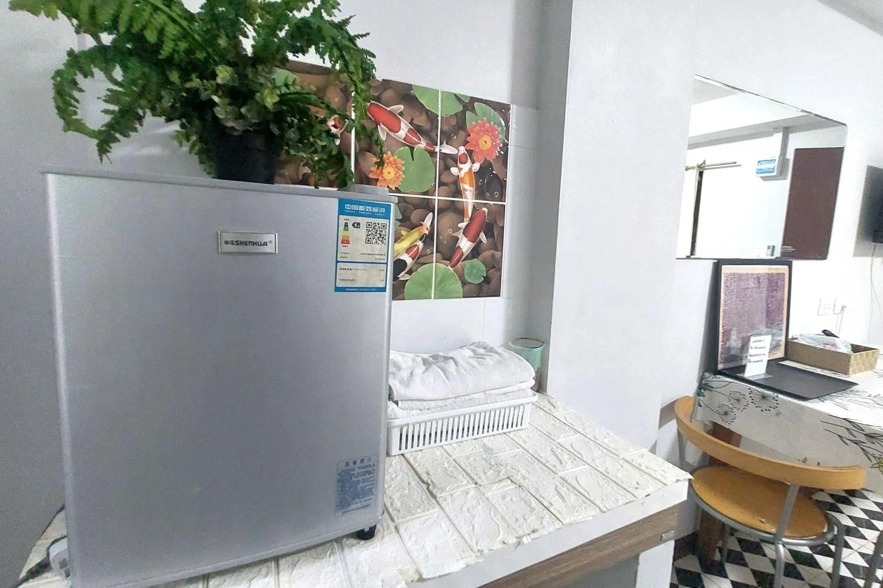 Bedroom in OYO 75396 Look Shine Apartment