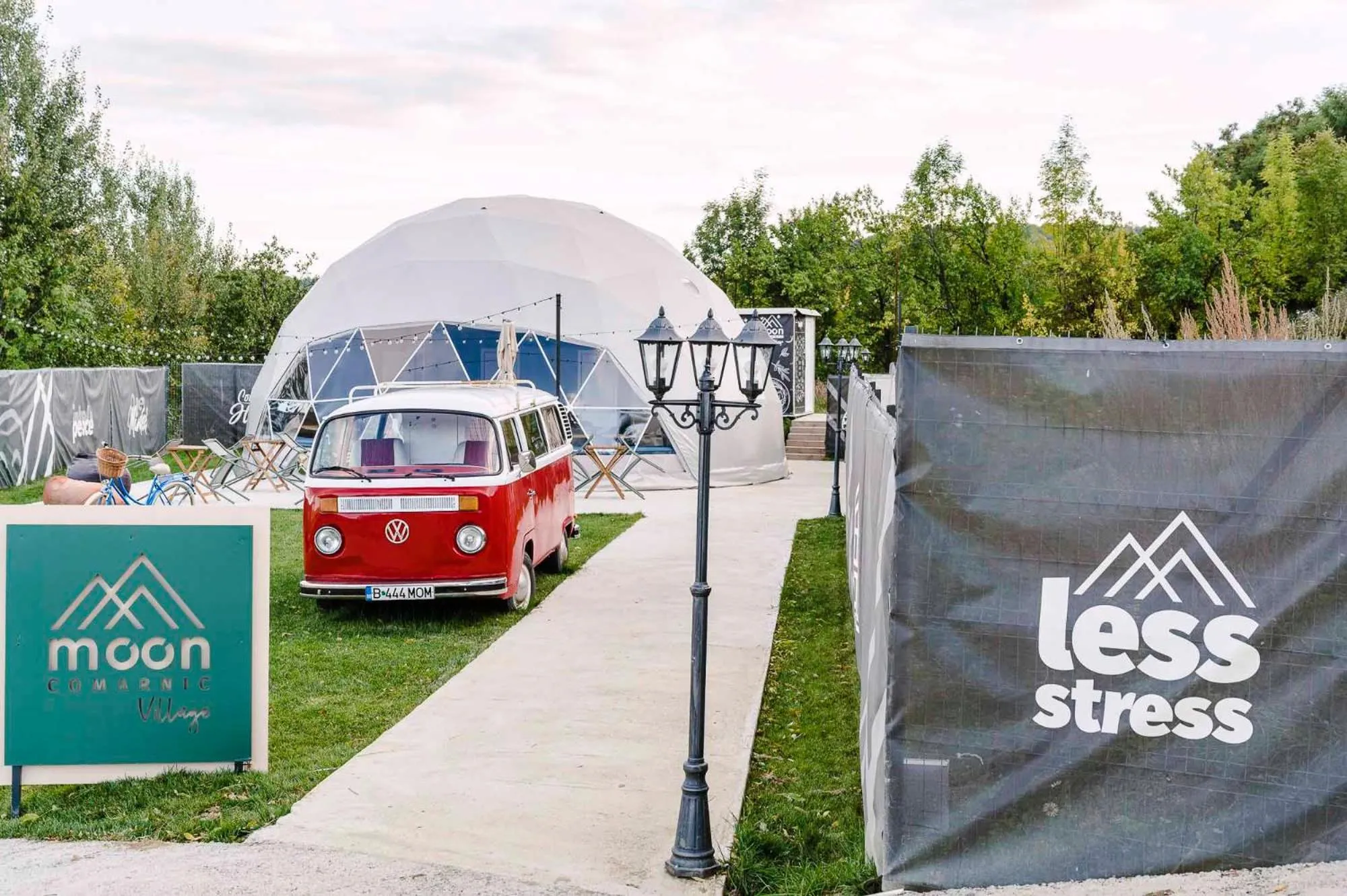 Property building in Moon Village Comarnic