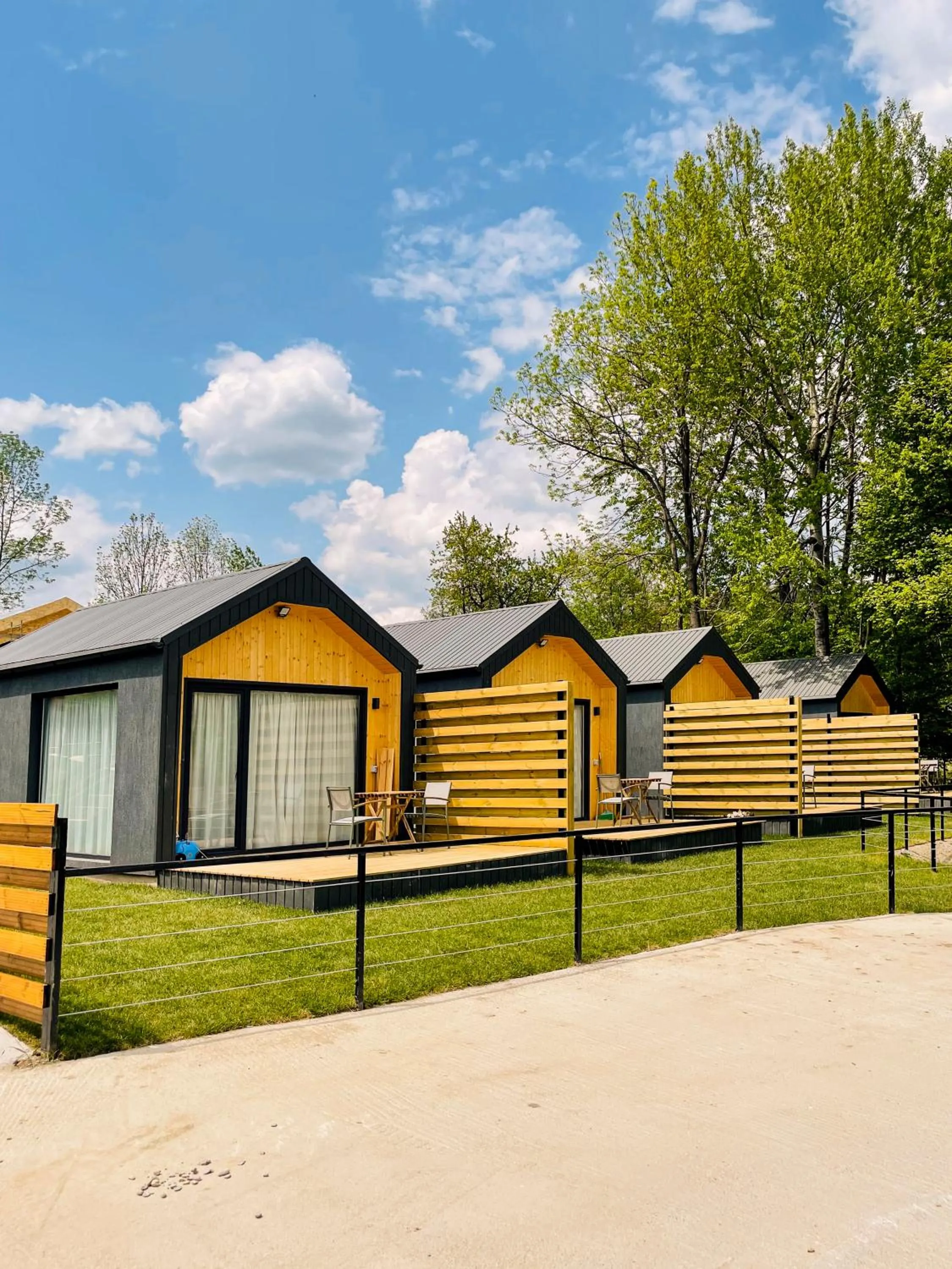 Property building in Moon Village Comarnic