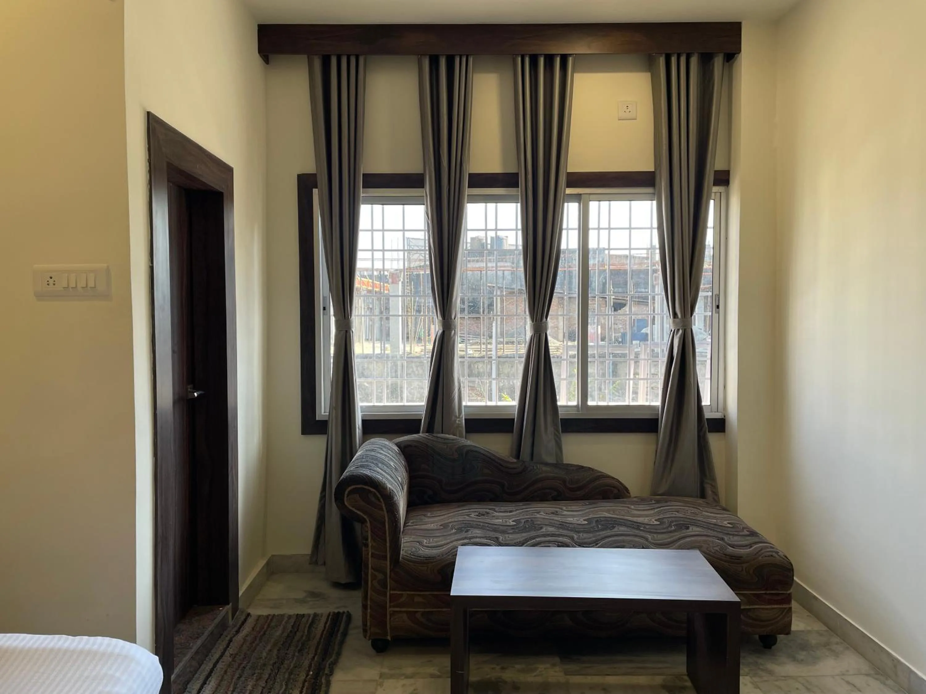 Bed in Hotel Royal Embassy