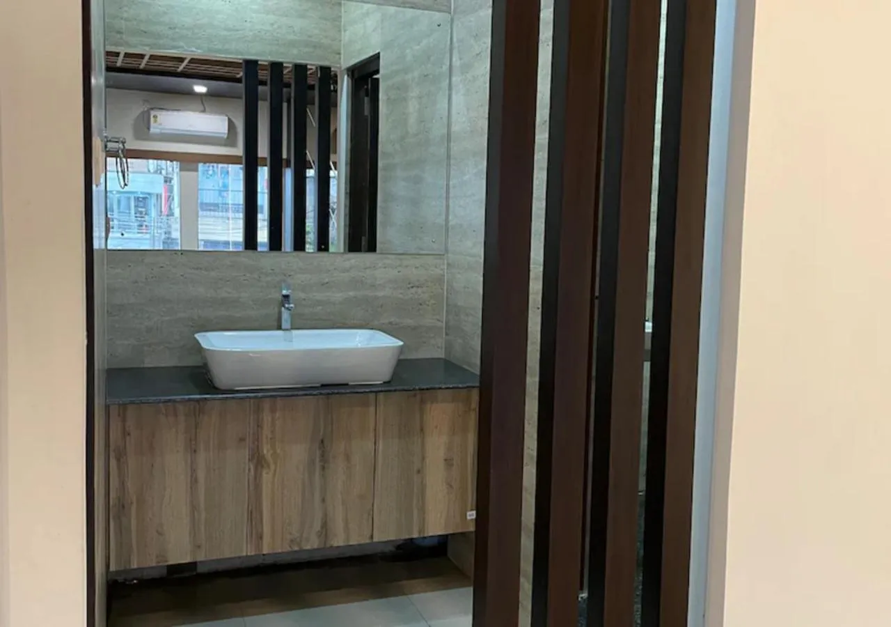 Bathroom in Hotel Royal Embassy