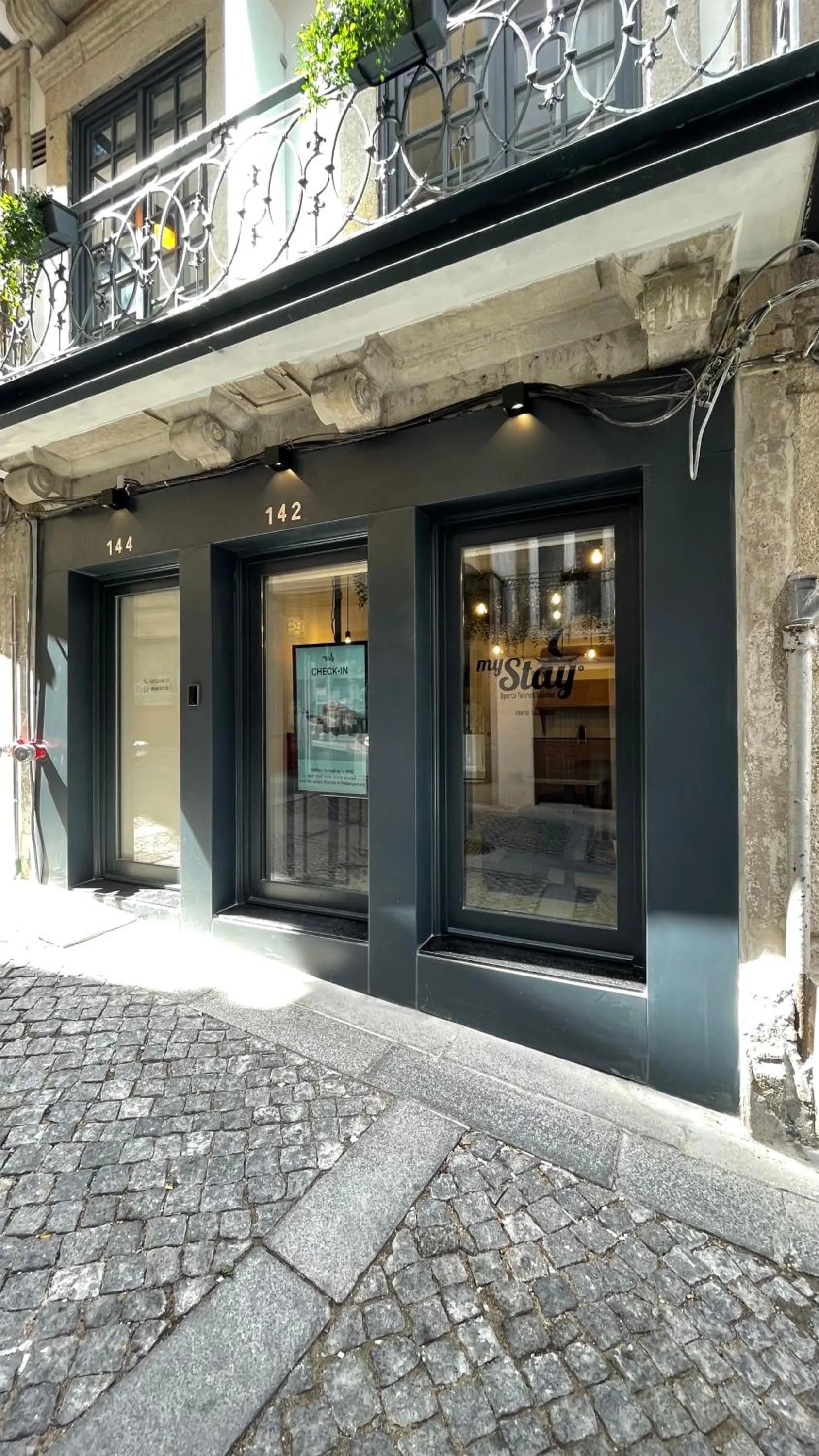 Facade/entrance in MyStay Porto São Bento