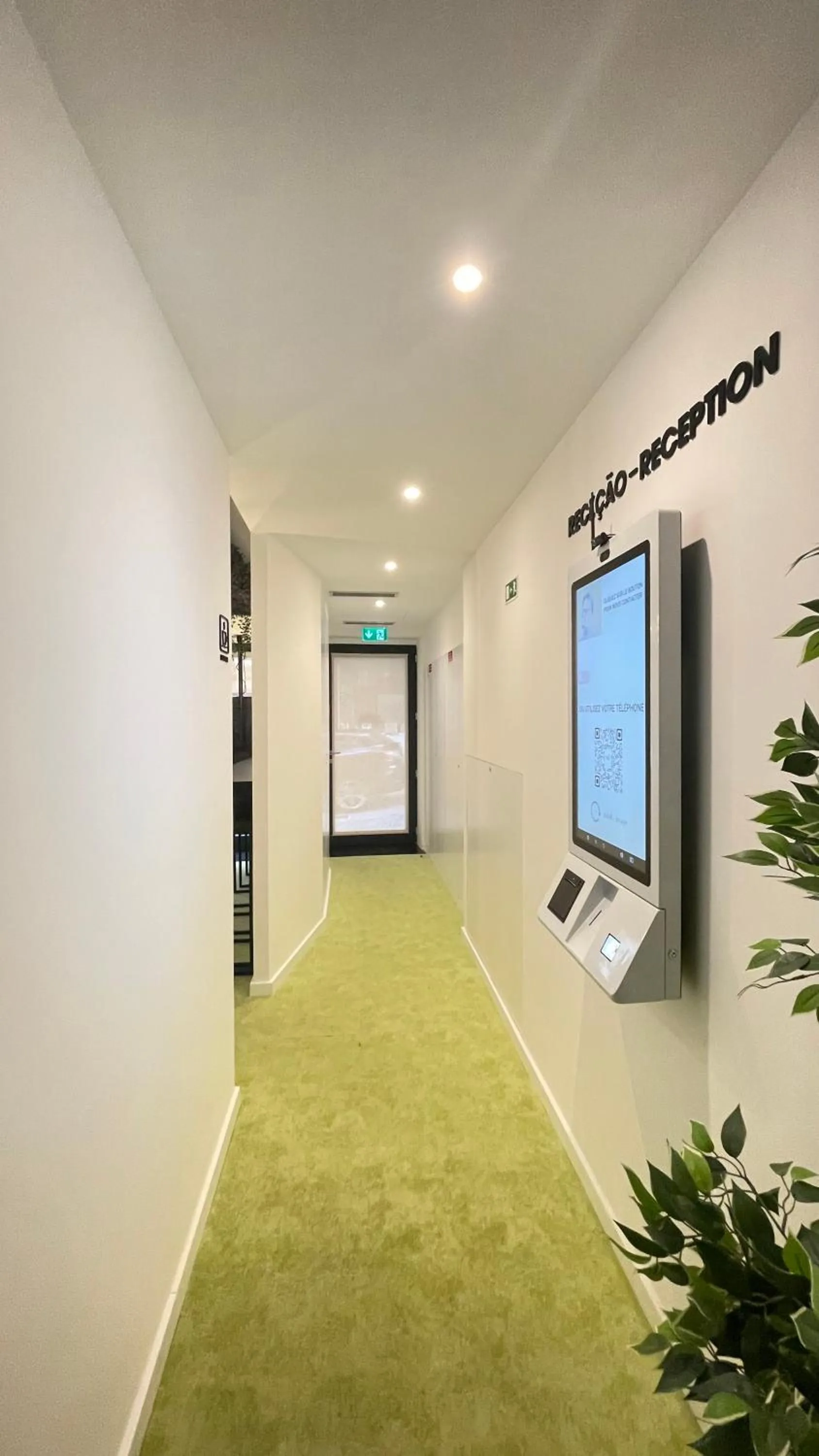 Lobby or reception in MyStay Porto São Bento