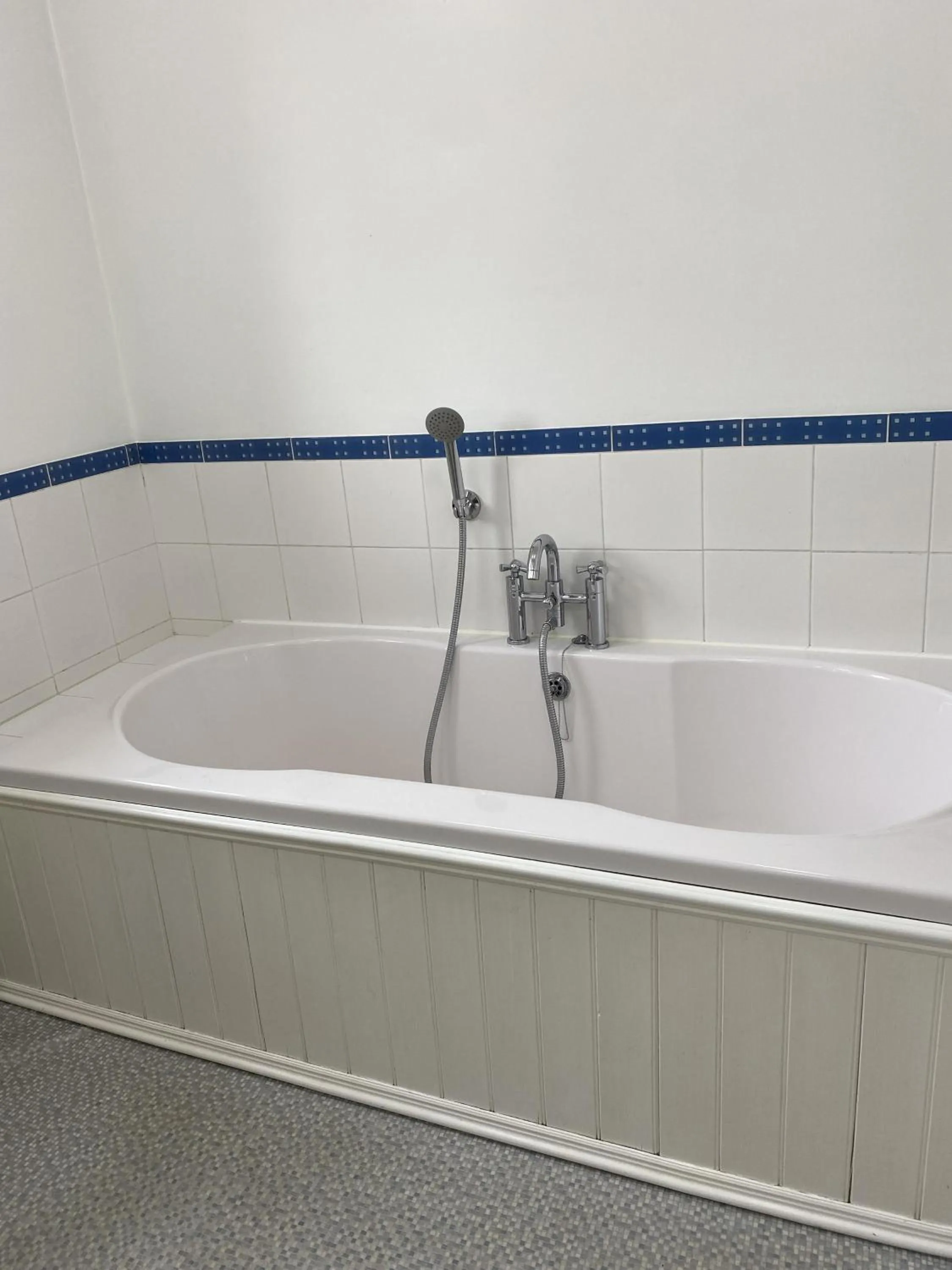 Bathroom in Stansted Airport Guest Rooms