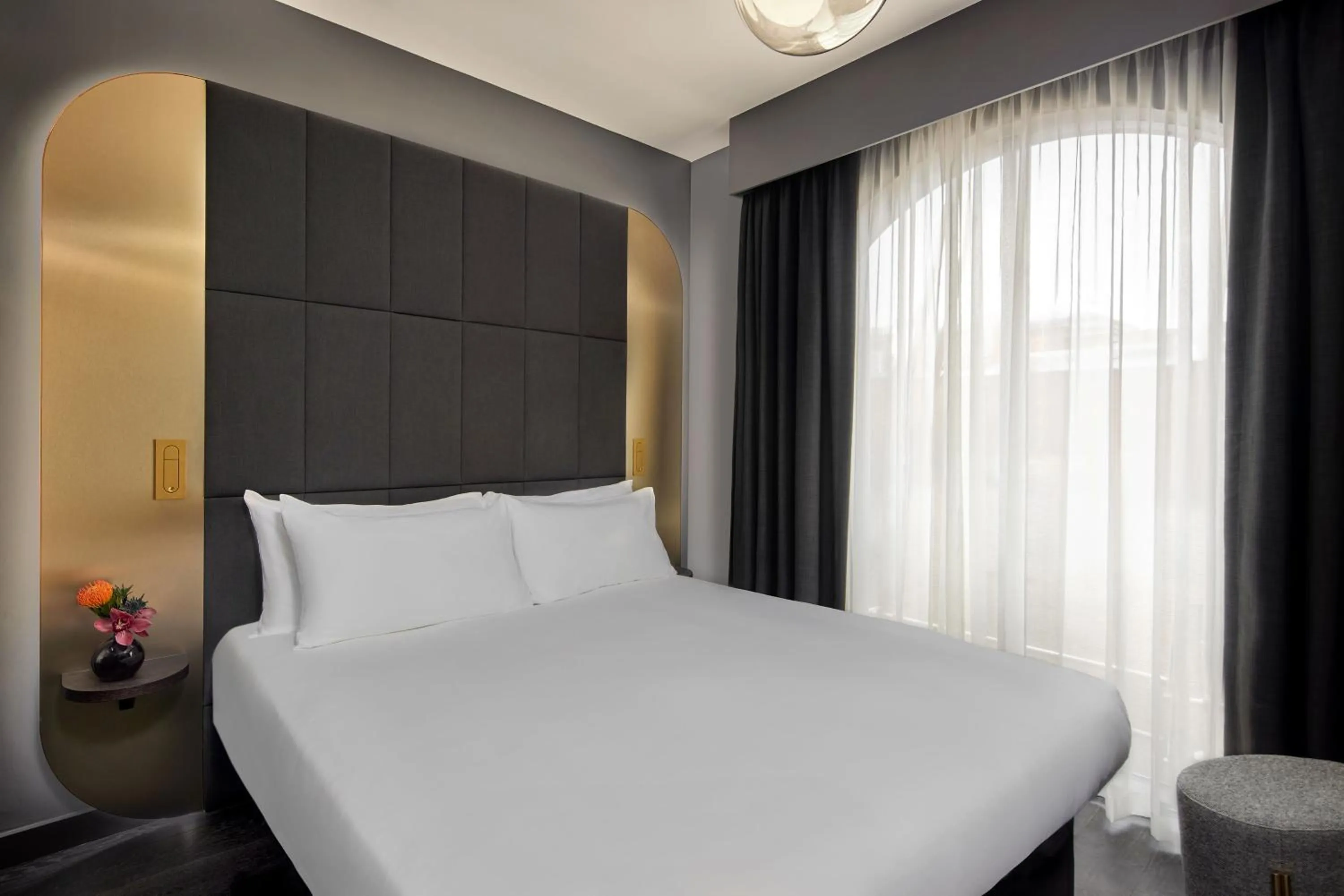 Bed in Hotel AMANO Covent Garden
