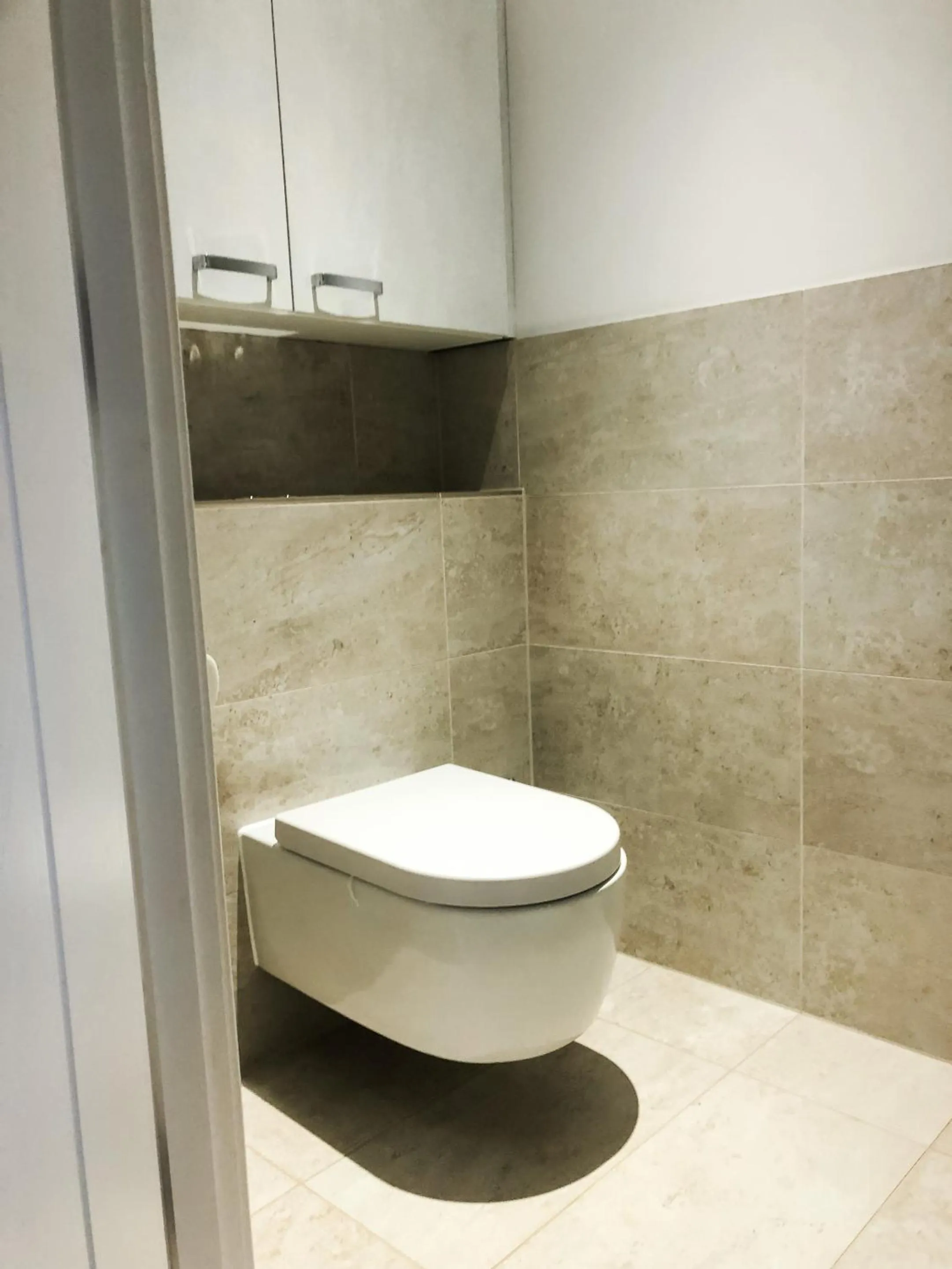 Bathroom in Windsor Mews by Stay Focused SA