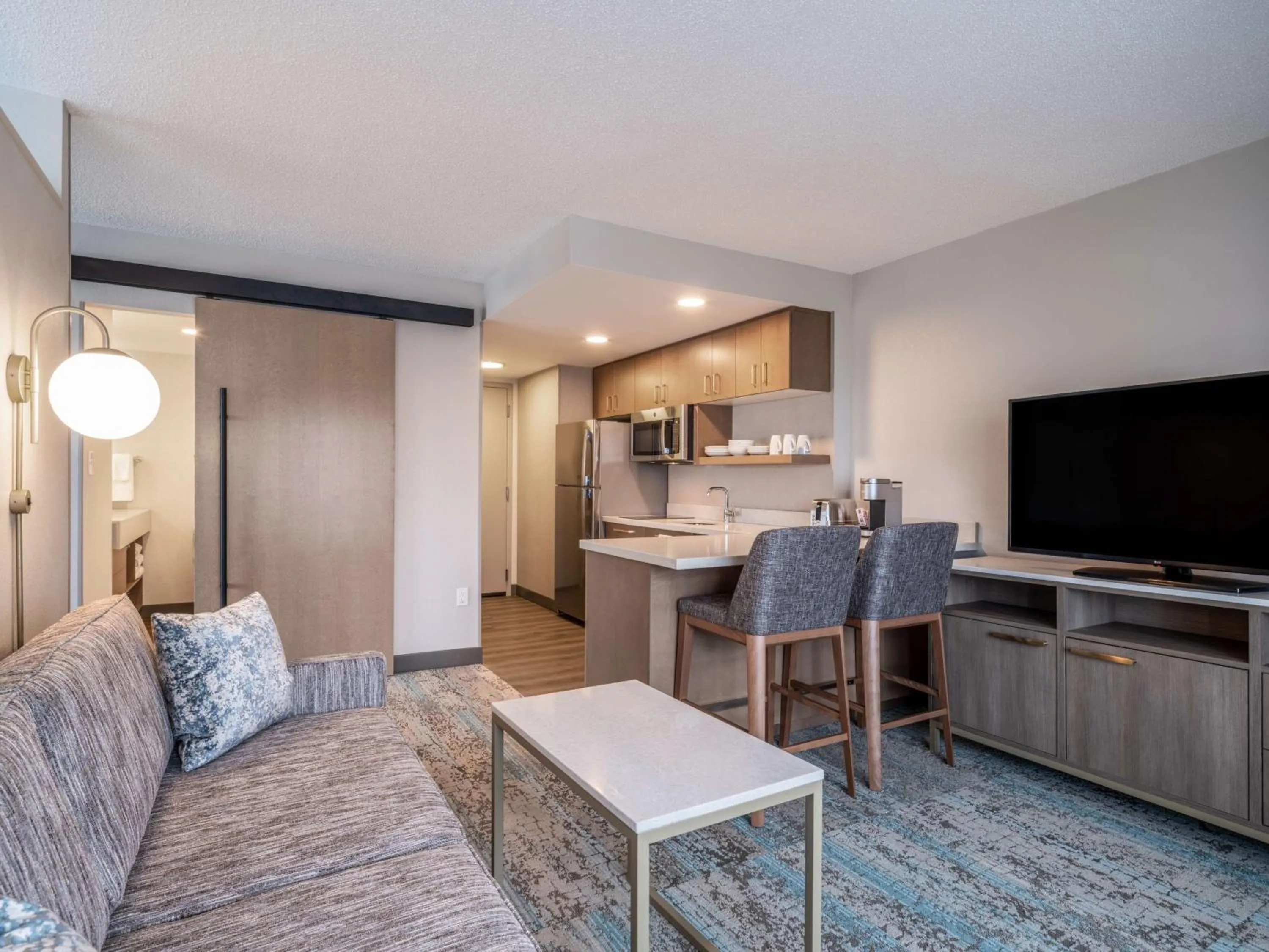 Living room in Homewood Suites By Hilton Toledo Downtown