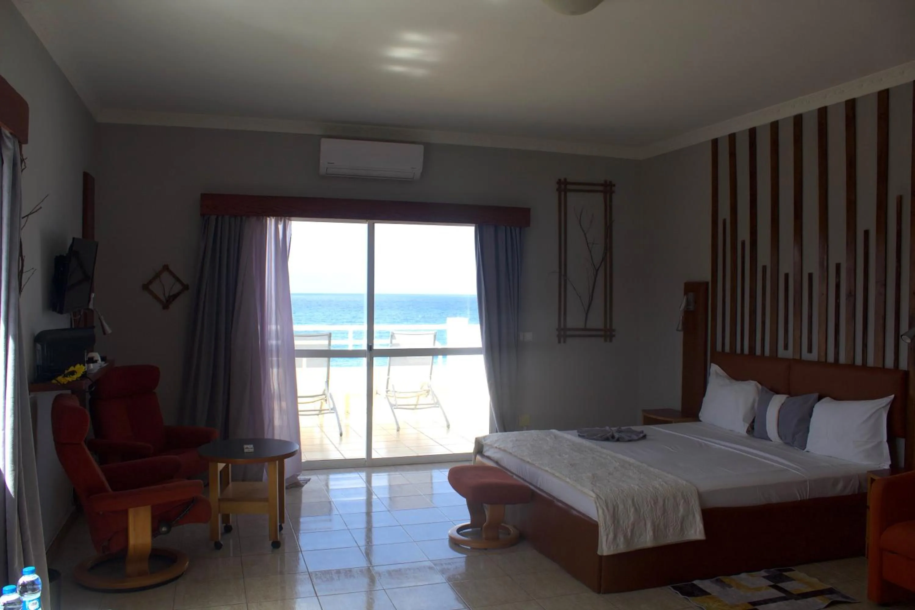 Falucho Paradise Beach