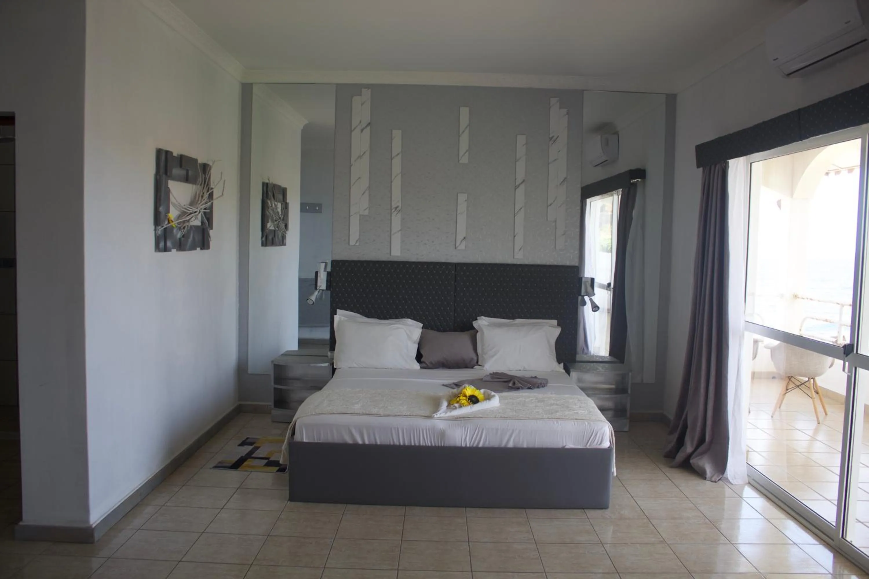 Falucho Paradise Beach