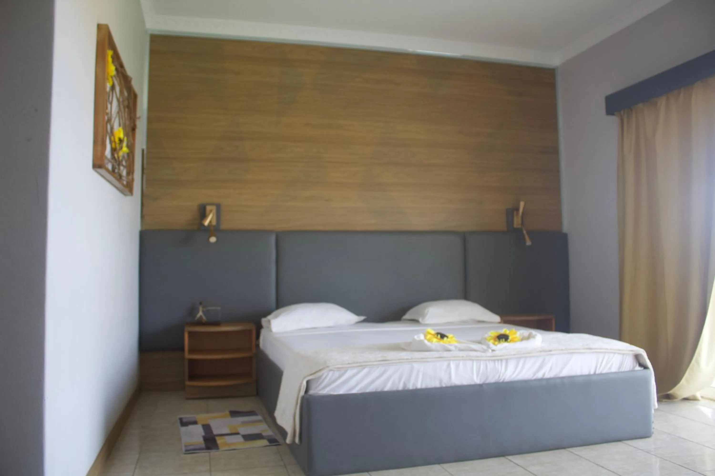 Falucho Paradise Beach