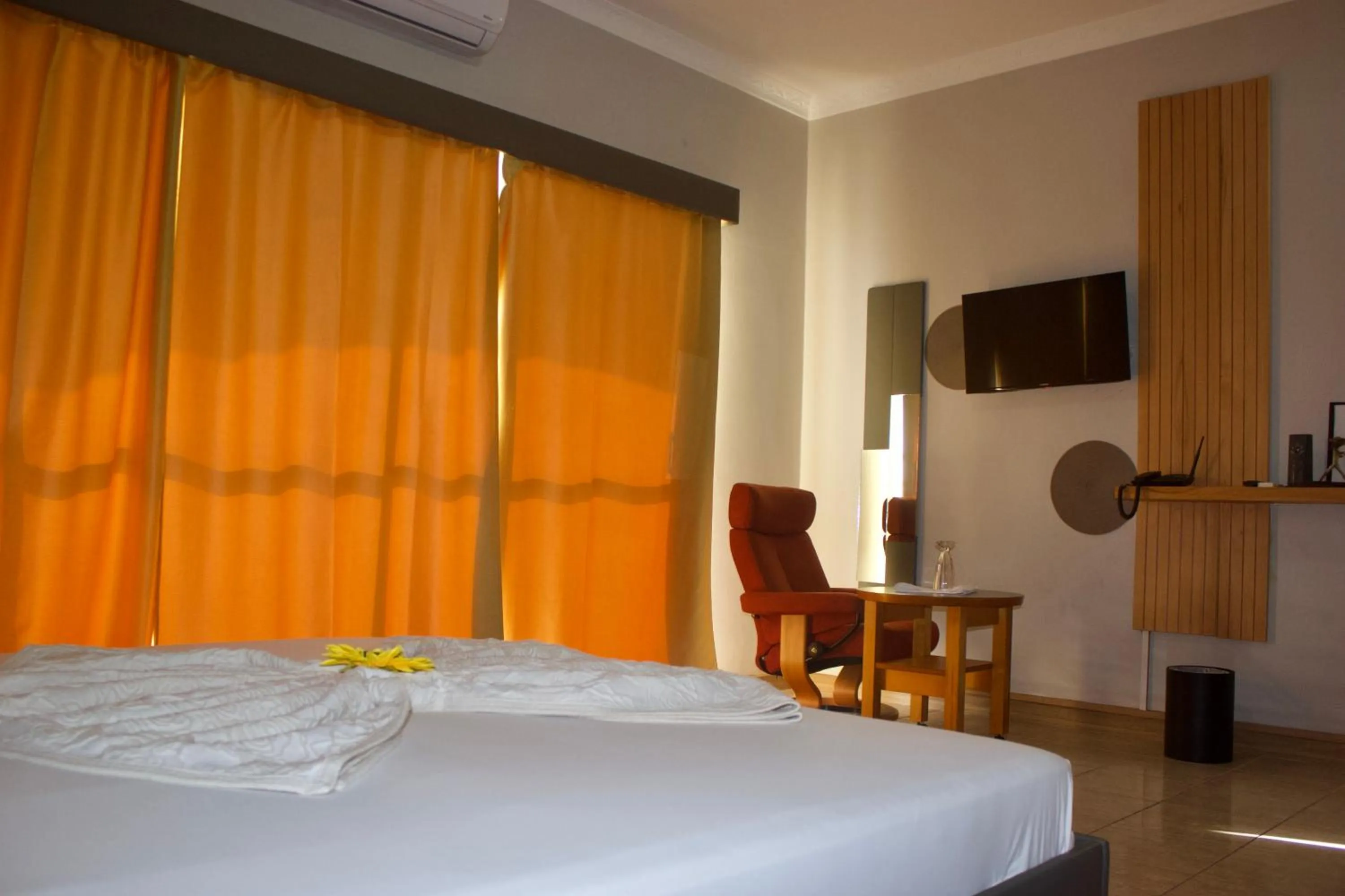 Falucho Paradise Beach