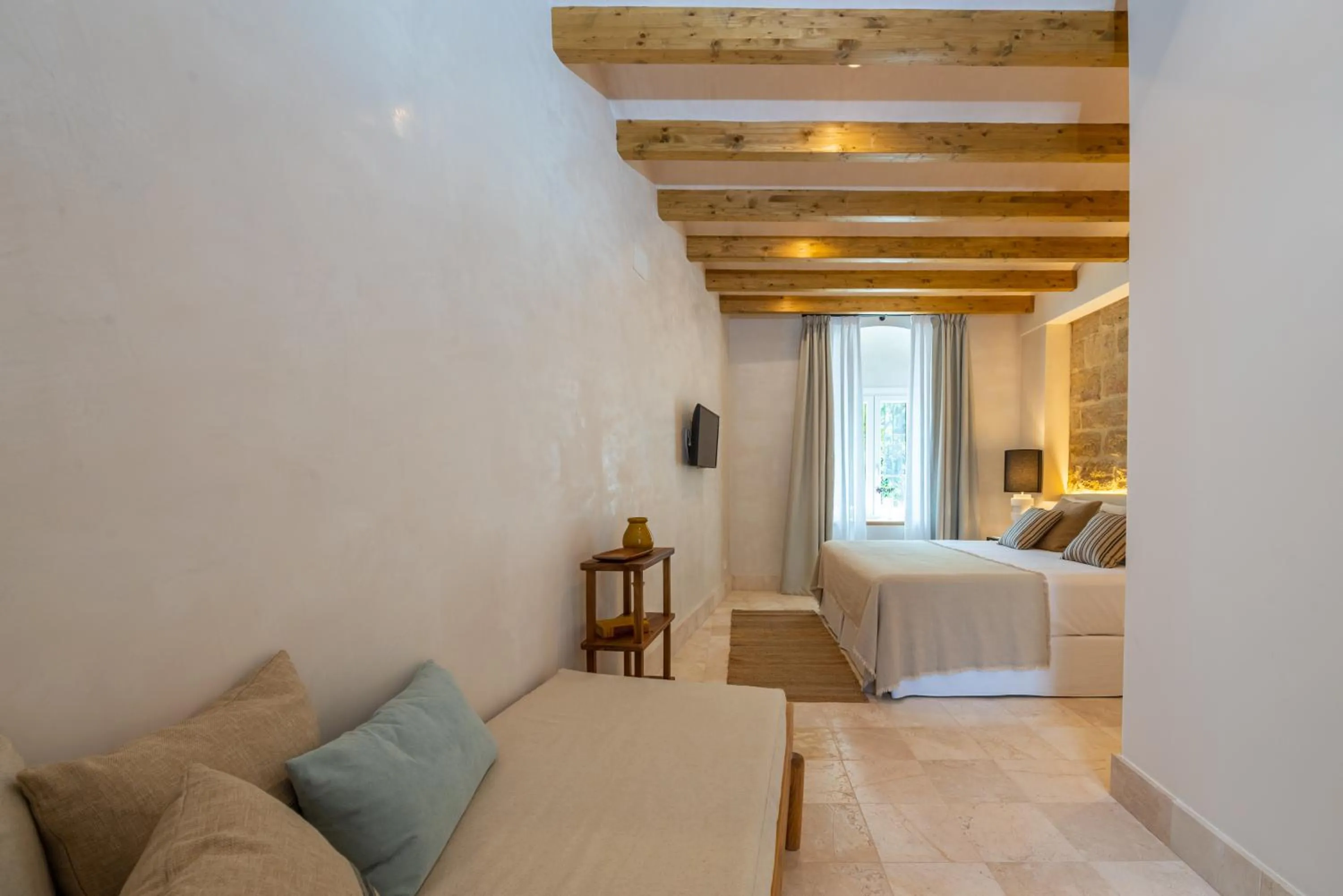 Photo of the whole room, Bed in Casa Aura Hotel