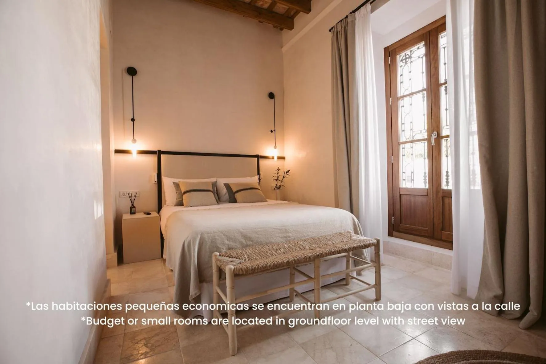 Photo of the whole room, Bed in Casa Aura Hotel