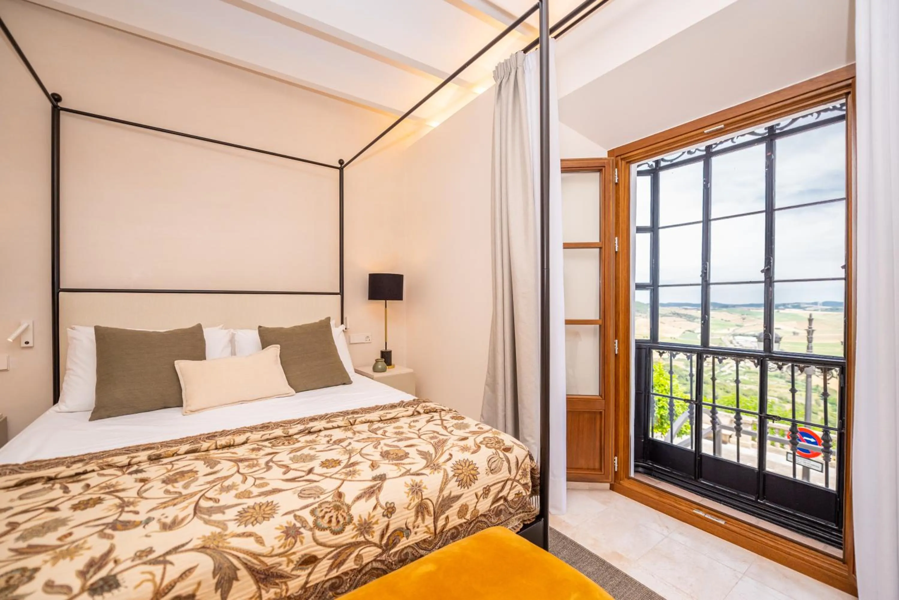 Bed in Casa Aura Hotel