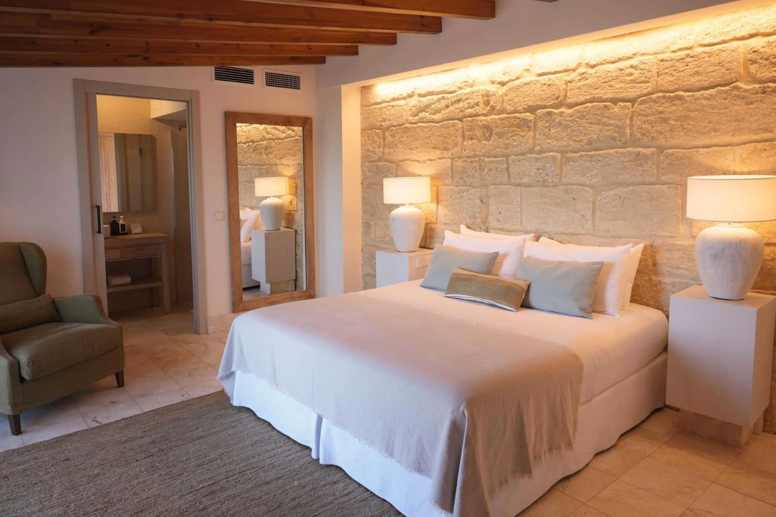 Bedroom, Bed in Casa Aura Hotel