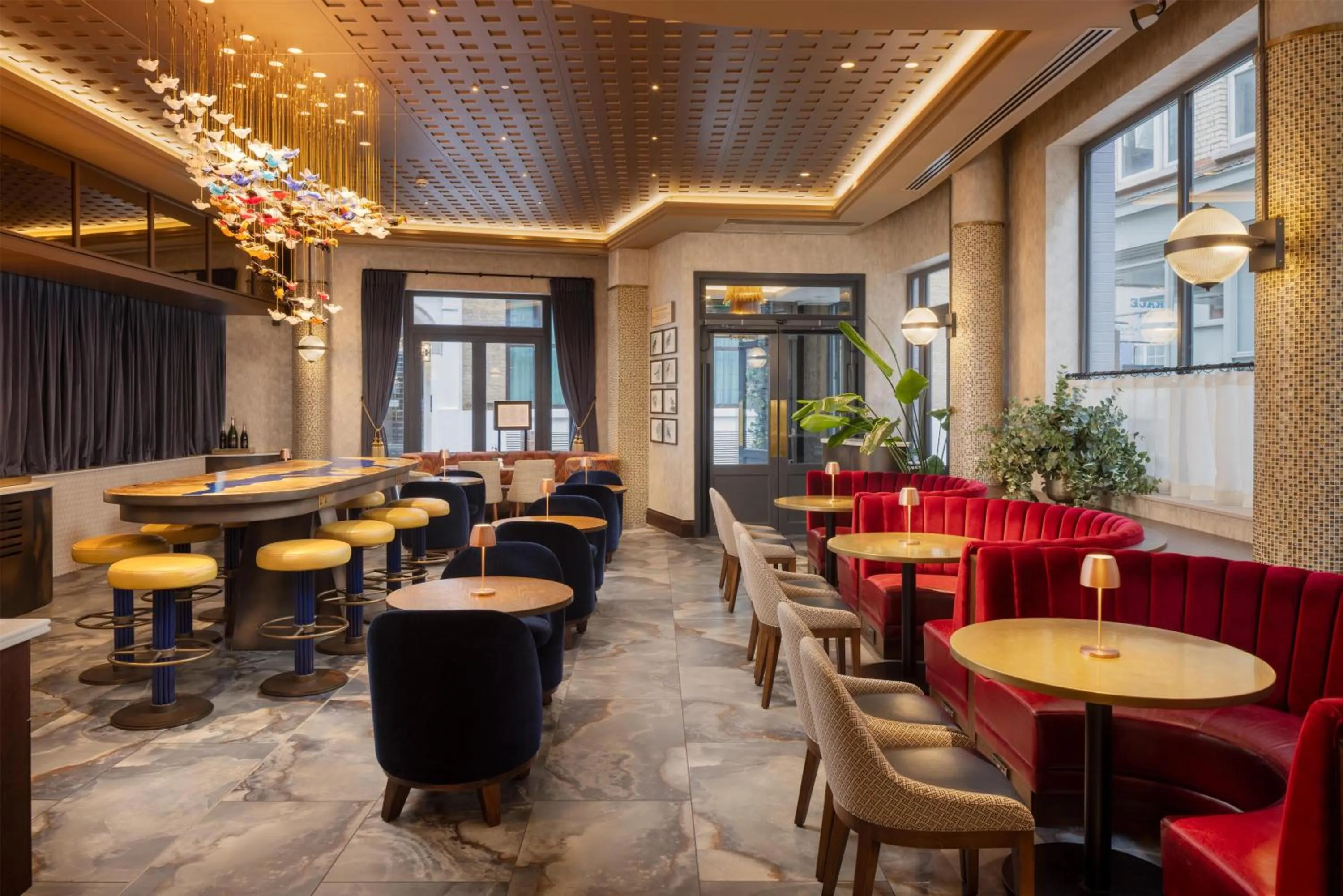 Restaurant/places to eat in Lost Property St Pauls London, Curio Collection By Hilton