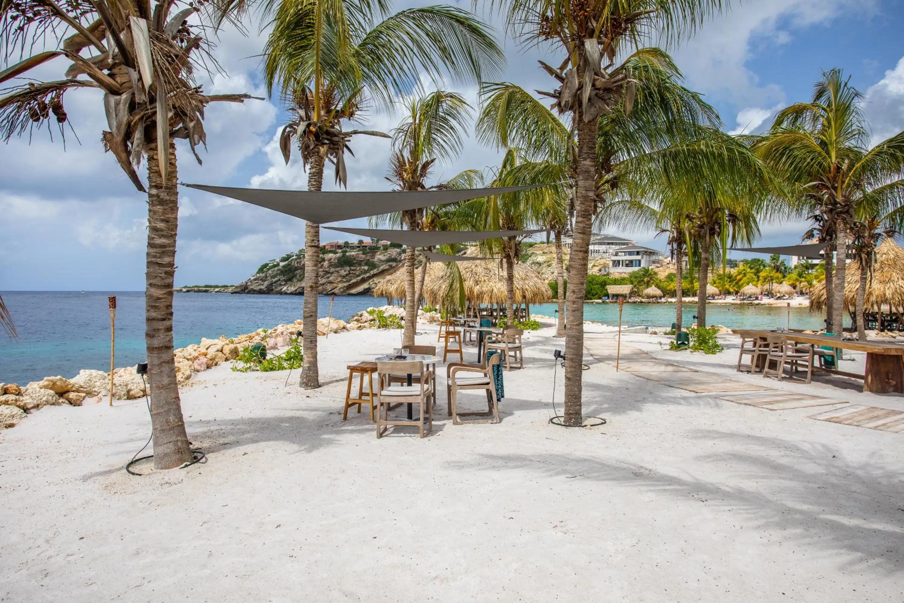 Restaurant/places to eat in Blue Bay - The Reef