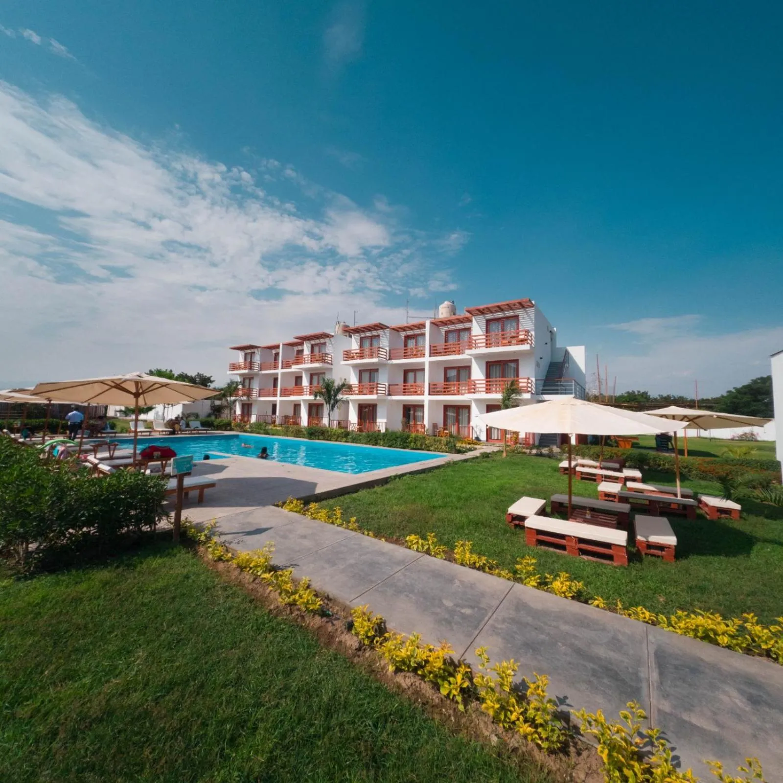 Restaurant/places to eat in Hotel La Colina