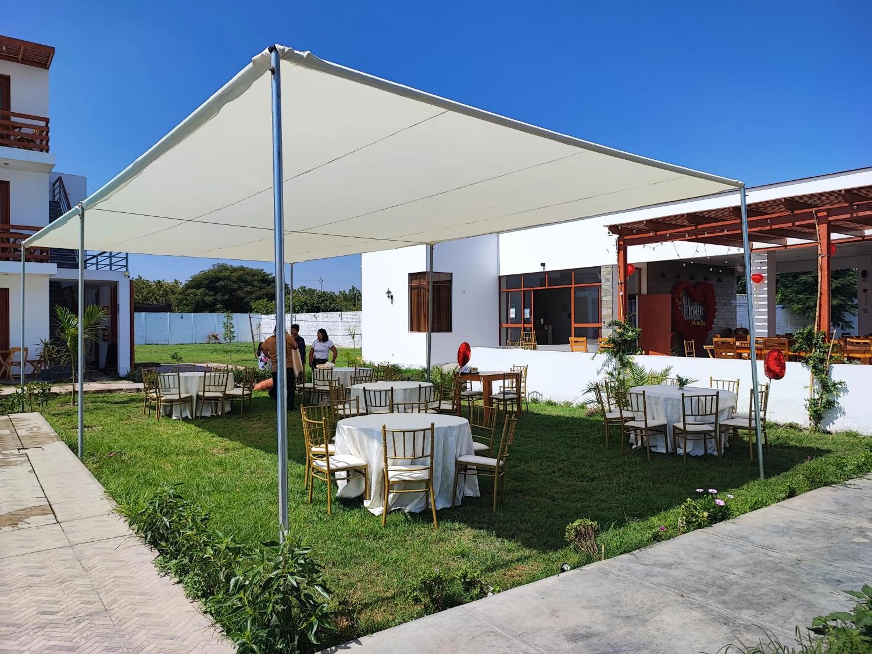 Property building in Hotel La Colina