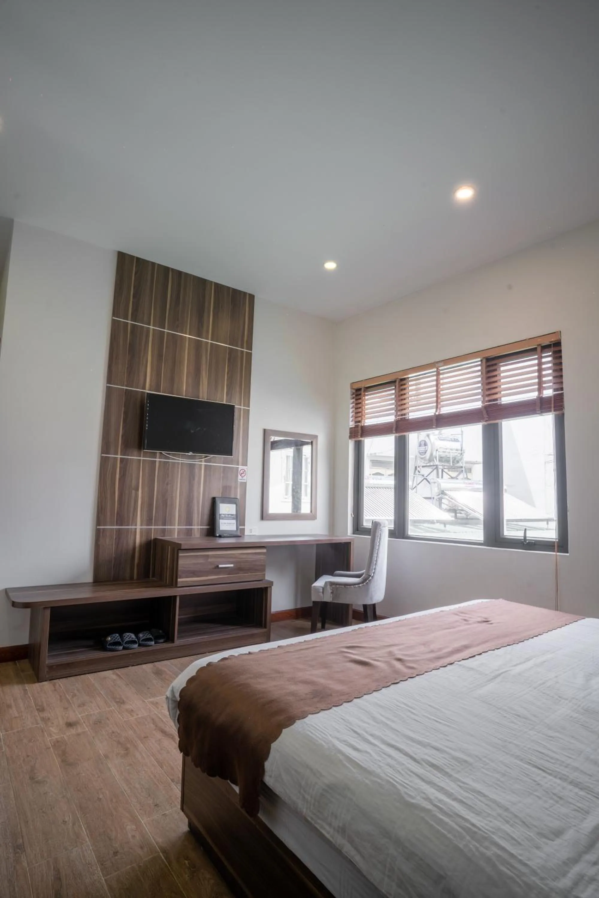 Bed in Mai Khanh Hotel