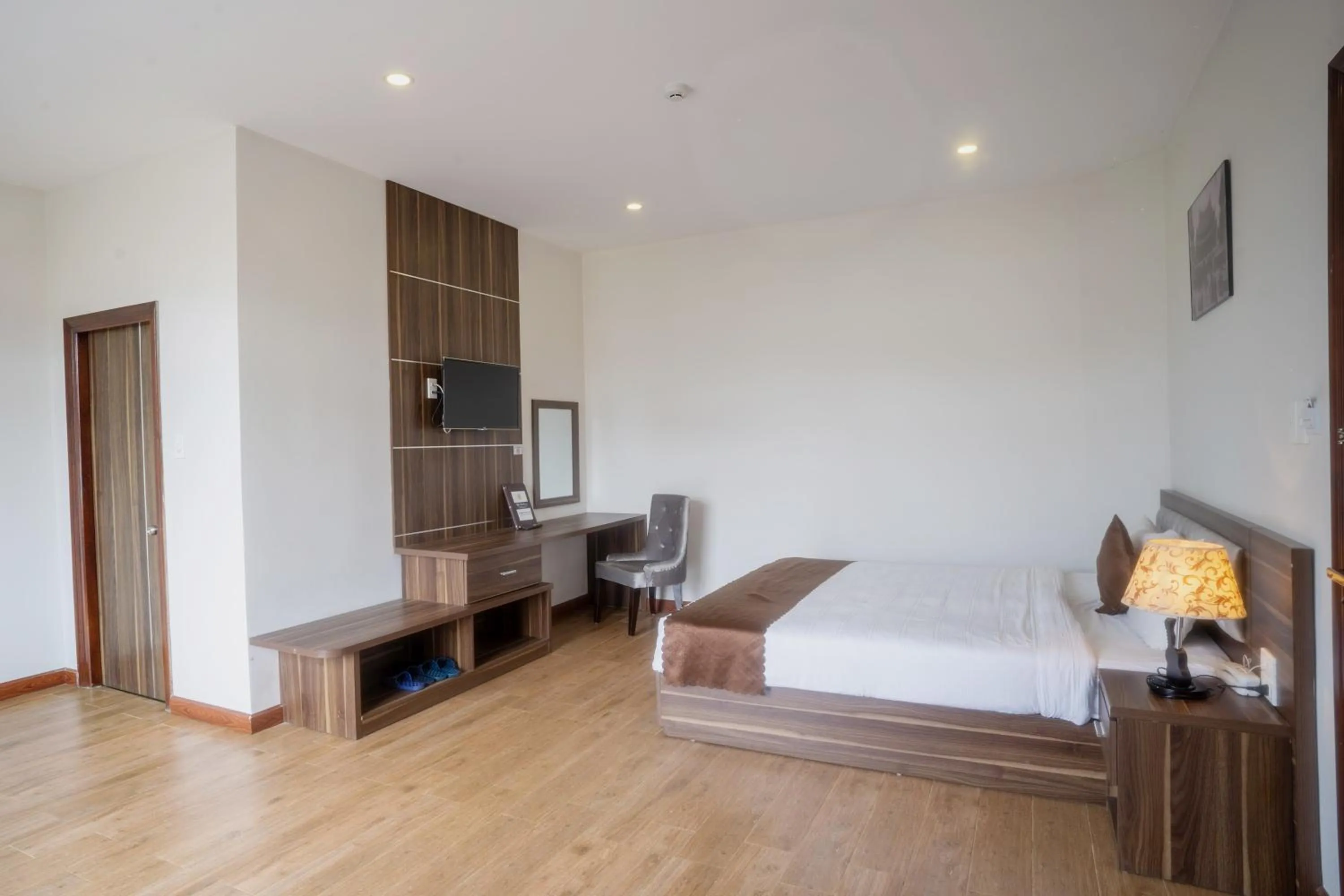 Bedroom in Mai Khanh Hotel