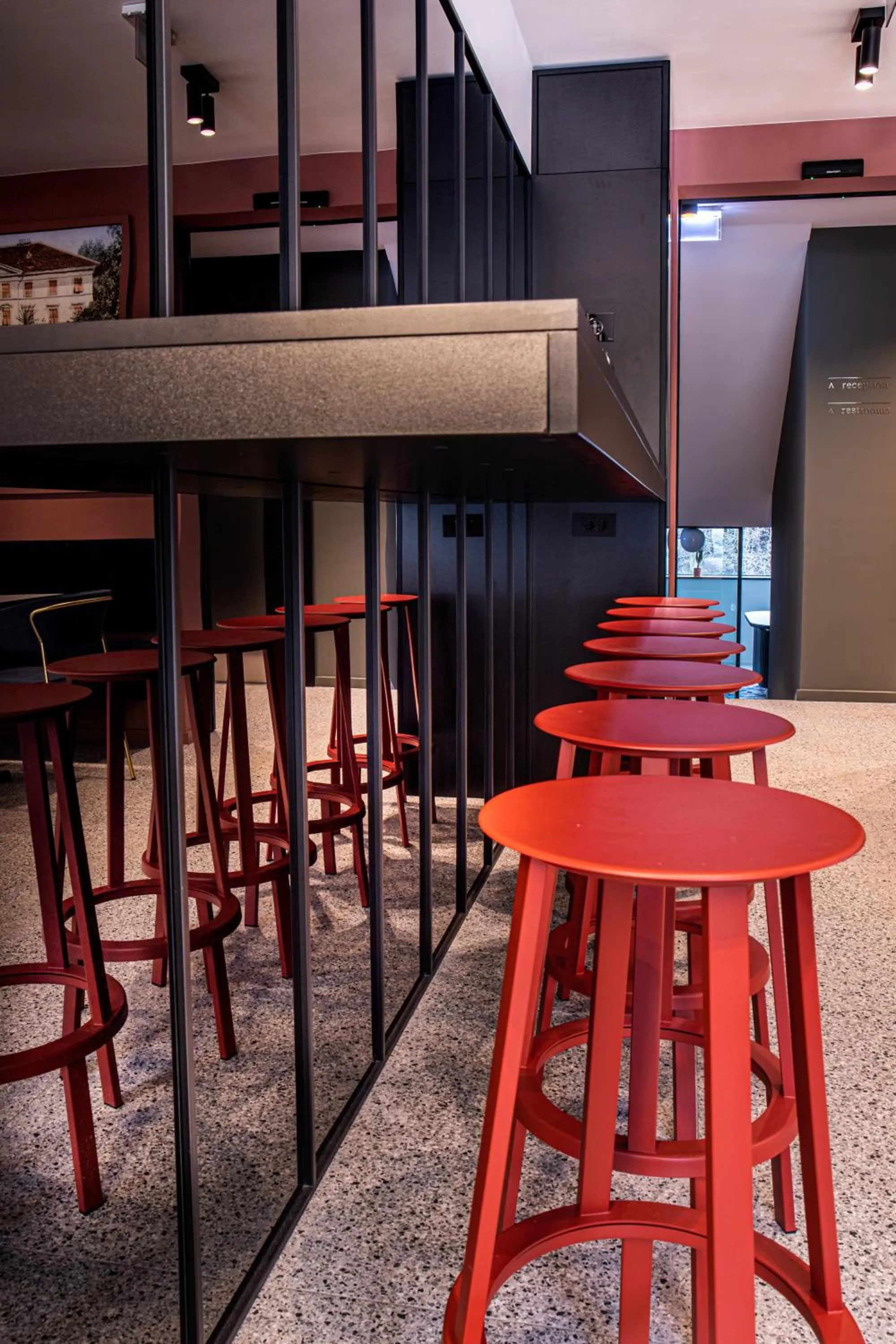 Restaurant/places to eat in Hotel Čad