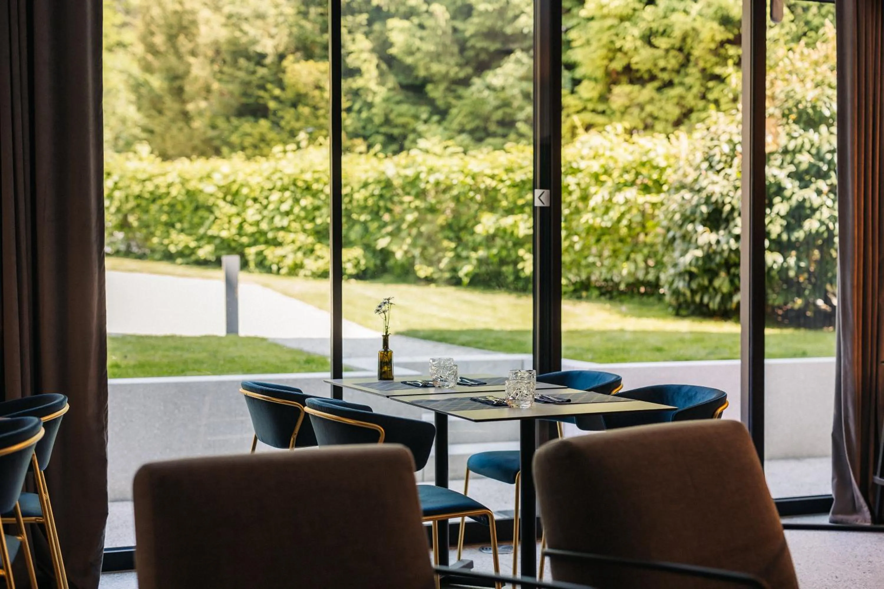 Restaurant/places to eat in Hotel Čad