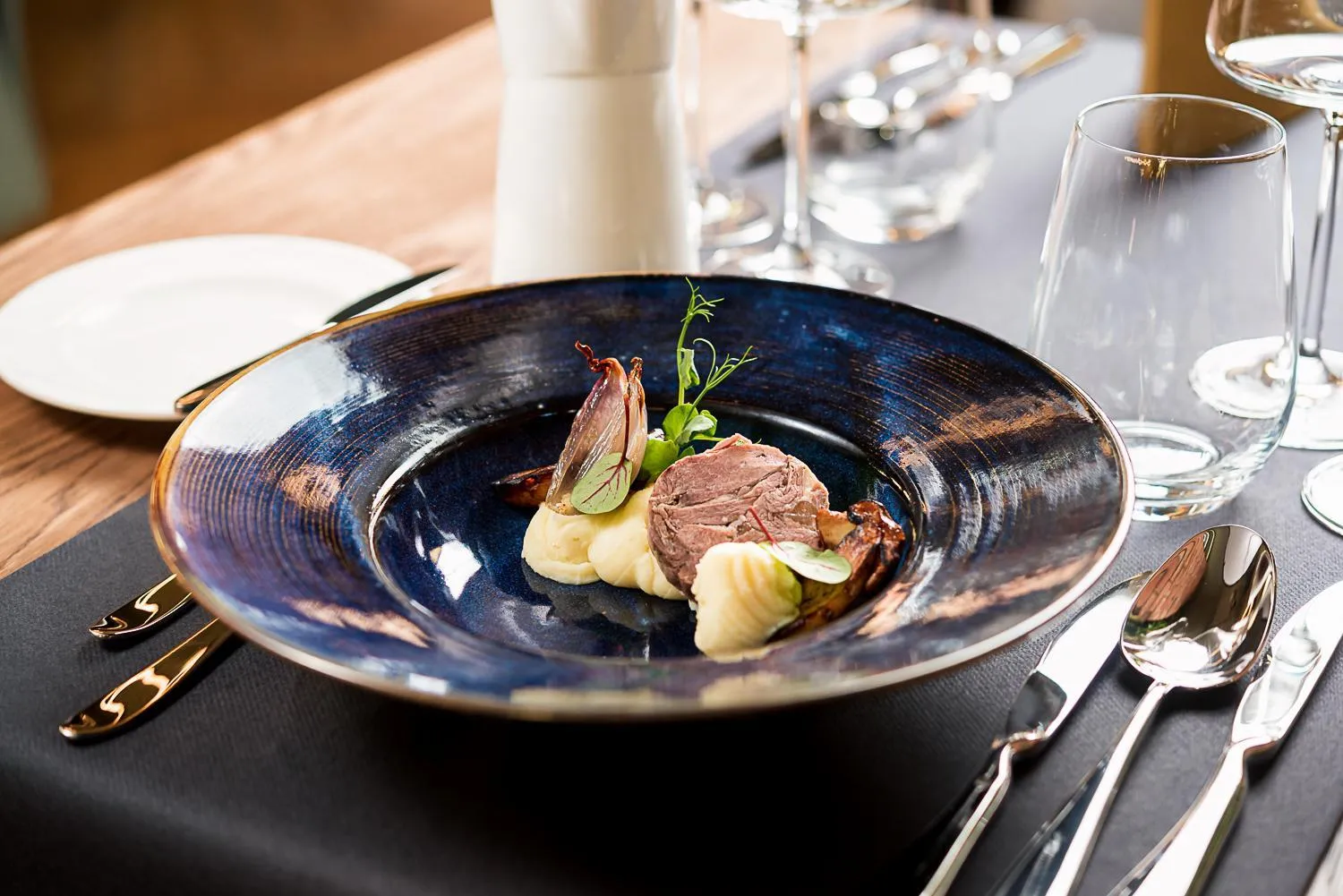 Food and drinks in Hotel The Loom