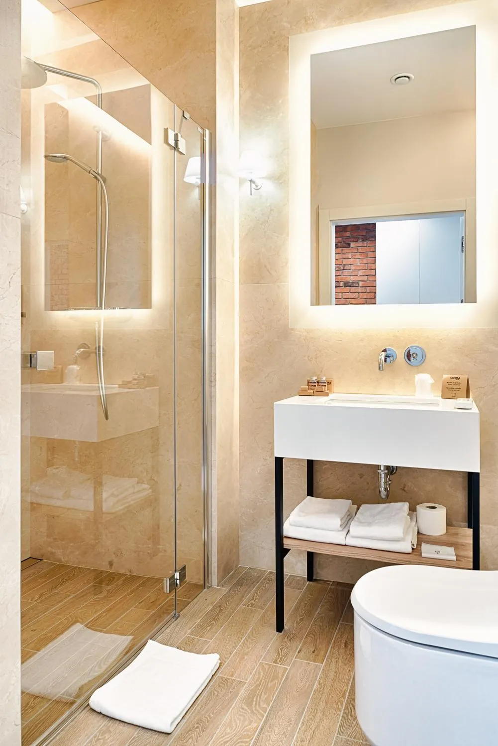 Shower in Hotel The Loom