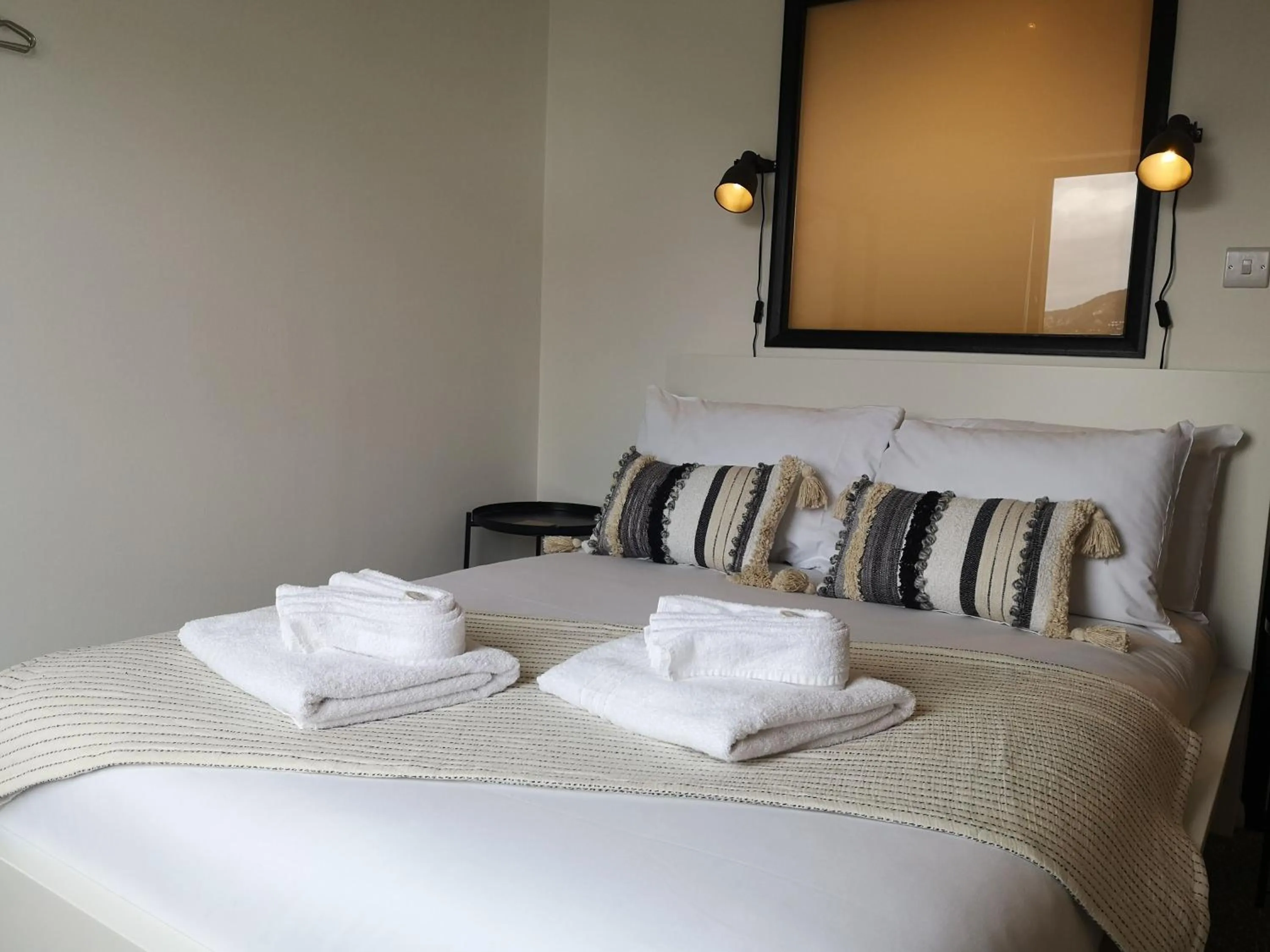 Bedroom, Bed in Eastcliff Escape Folkestone