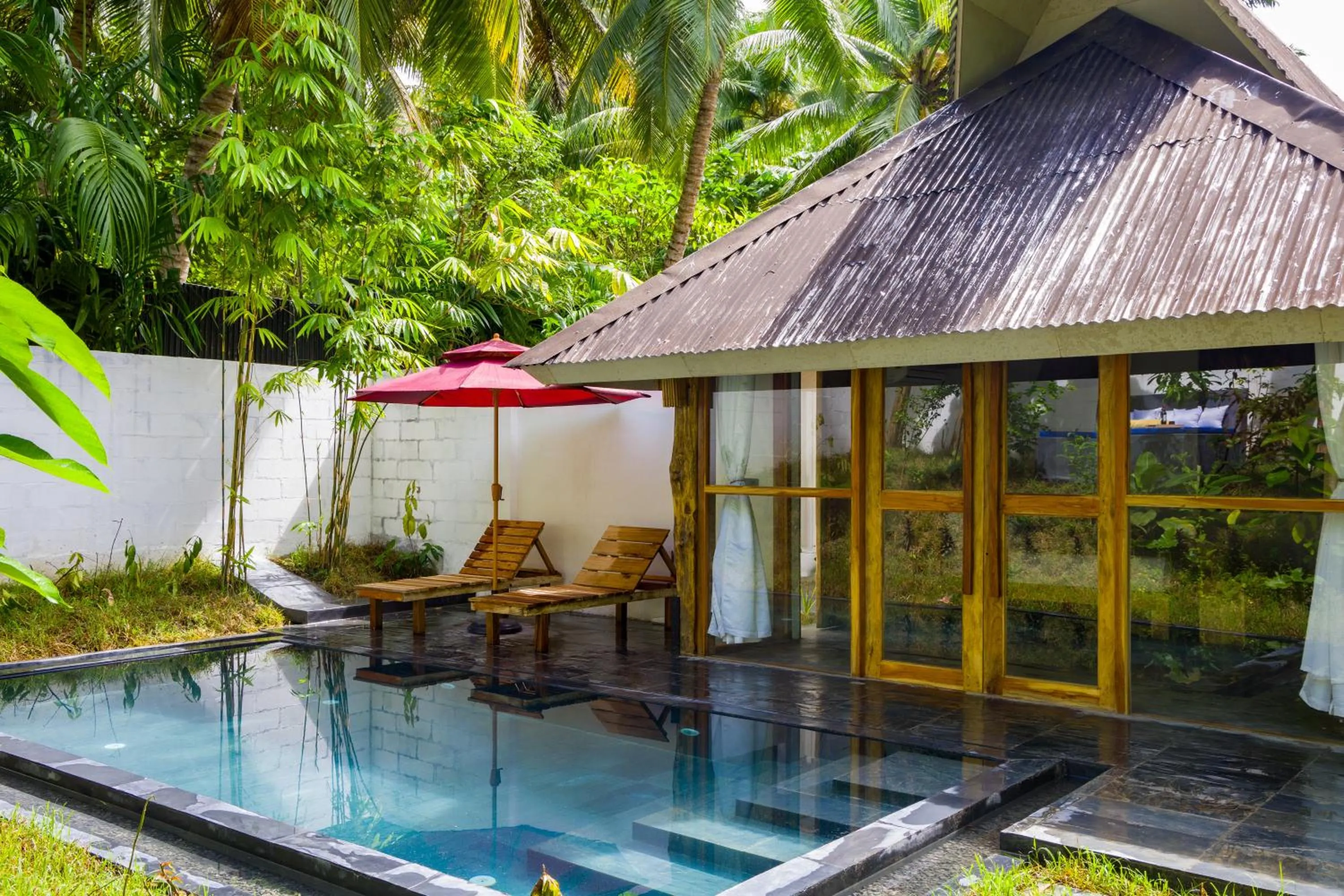 Swimming pool in Satya Boutique Resort & Spa